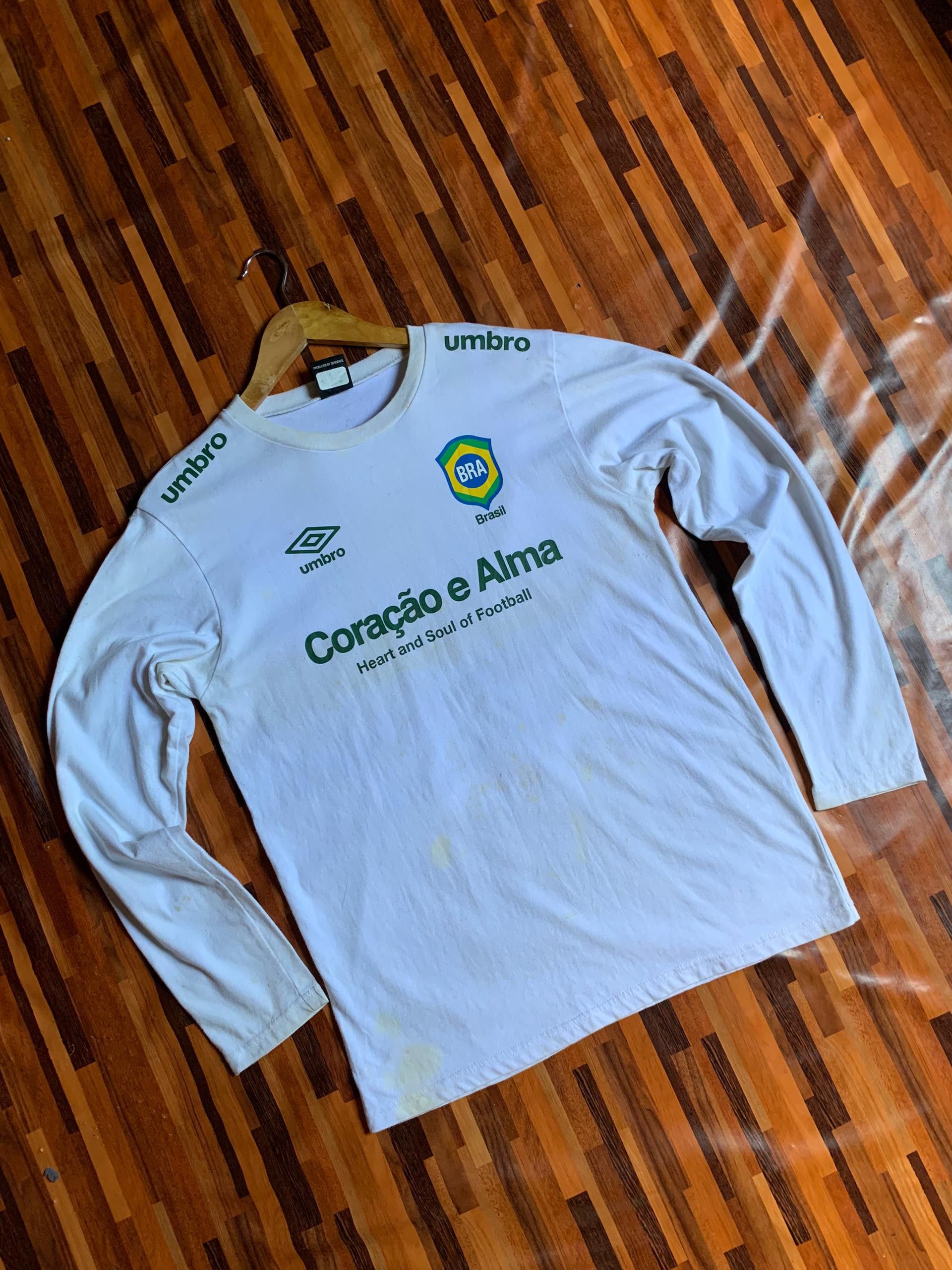 Vintage Japanese Brand × Umbro Brazil x Umbro Soccer Tshirt Size US L / EU 52-54 / 3 - 1 Thumbnail