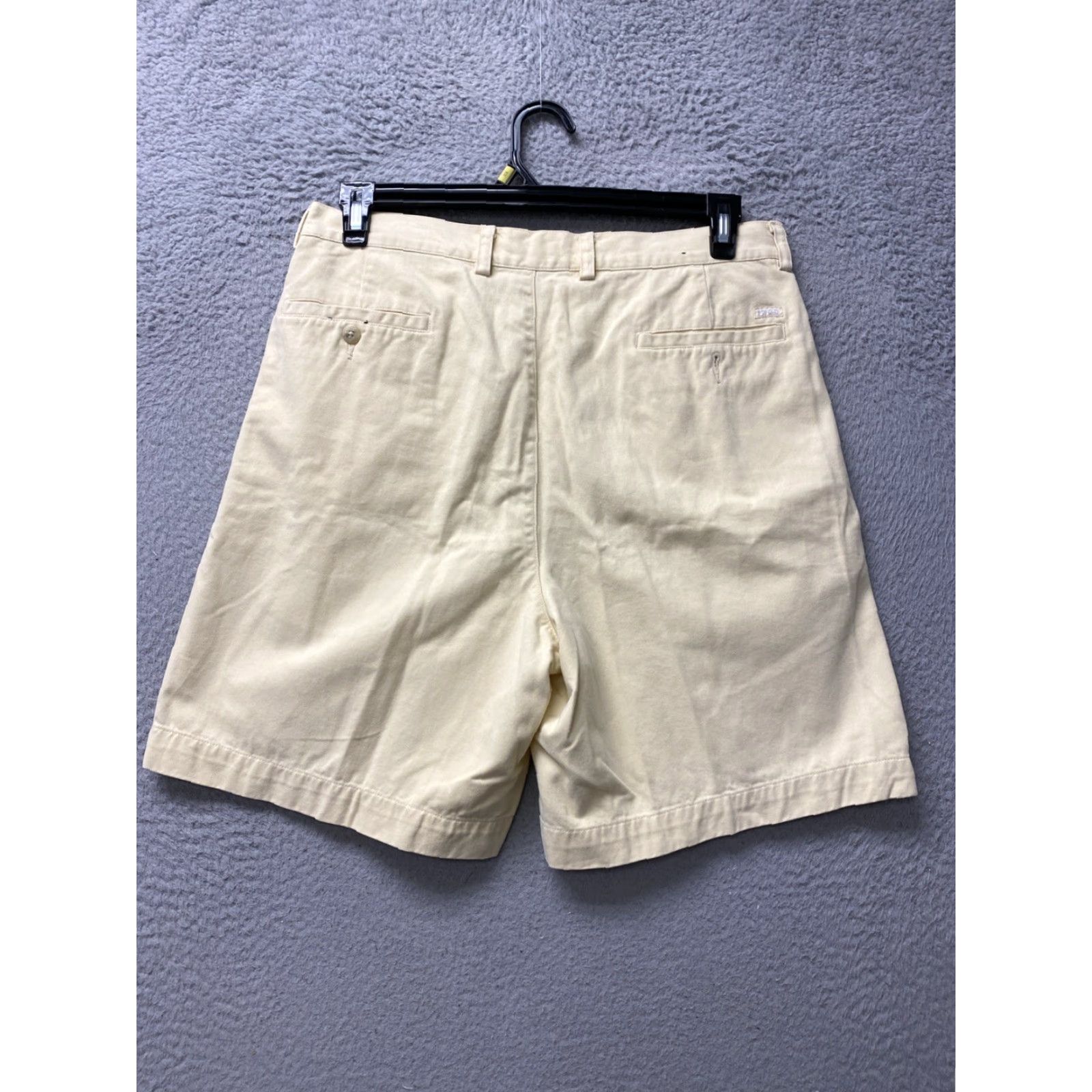 Izod VINTAGE Izod Mens Chino Shorts Casual Travel Cotton Size 34 Yellow Summer Size US 34 / EU 50 - 3 Thumbnail