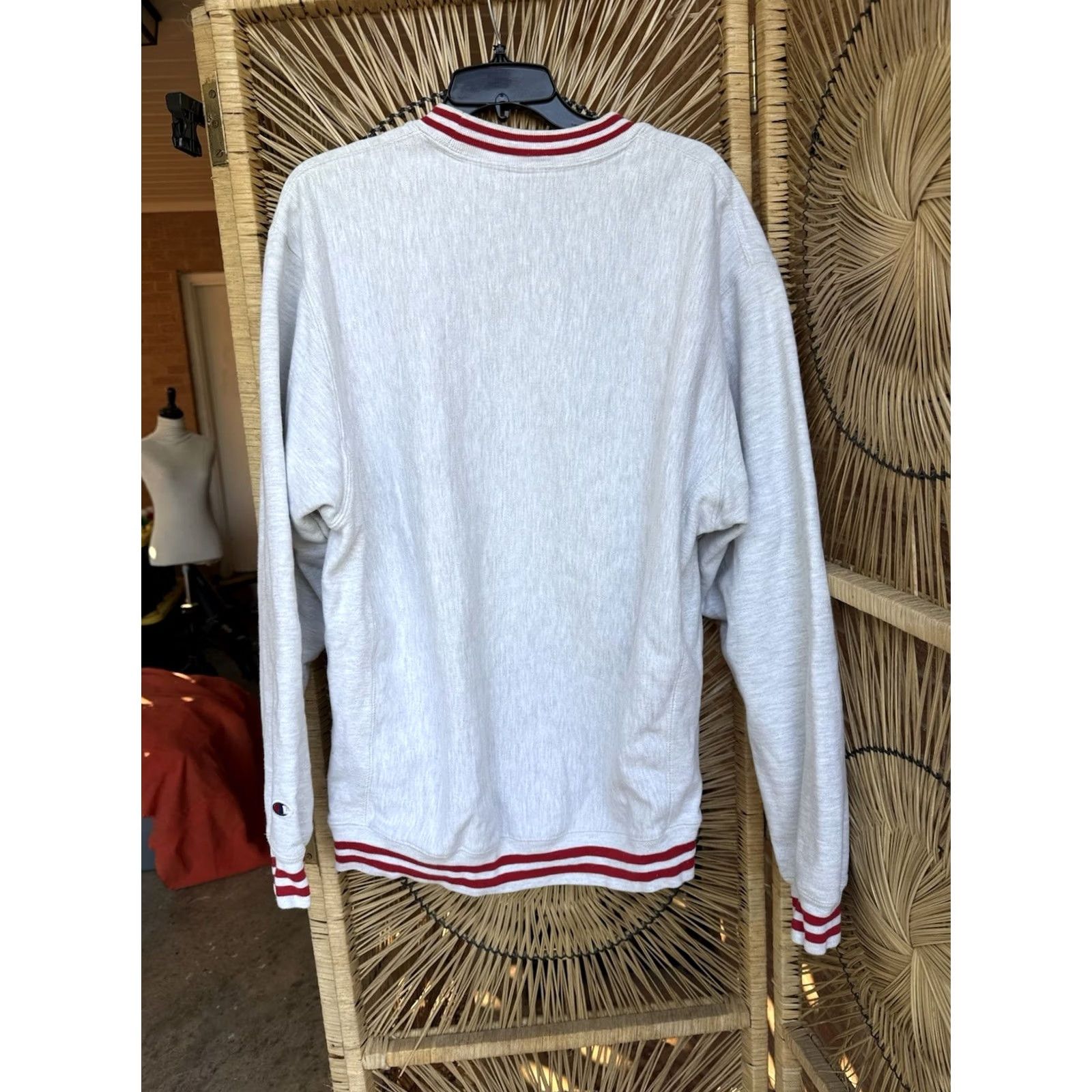 Champion Champion Reverse Weave Sweatshirt Men L White / Cream Graphic Print Sacred Heart University Crew Neck Heavyweight Fleece Vintage-Style Pullover Size US L / EU 52-54 / 3 - 4 Thumbnail