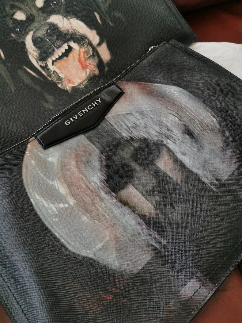 Givenchy Givenchy Black handbag with dog head and saint design purc Size ONE SIZE - 6 Thumbnail