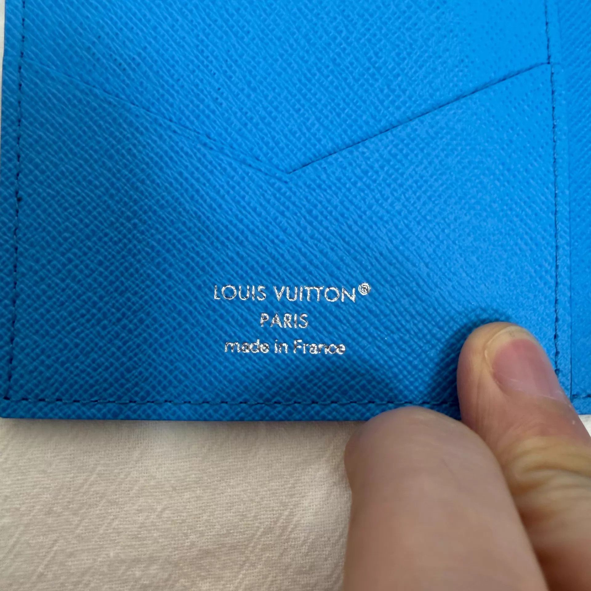Louis Vuitton LOUIS VUITTON Colored Monogram Double Fold Card Holder Blue Size ONE SIZE - 4 Thumbnail