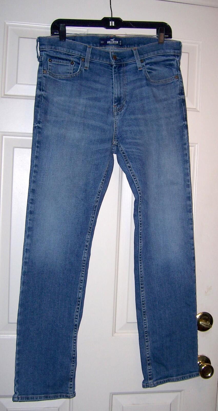 Hollister Hollister Men's Classic Straight Jeans W32 x L32-Medium Wash Size US 32 / EU 48 - 1 Thumbnail