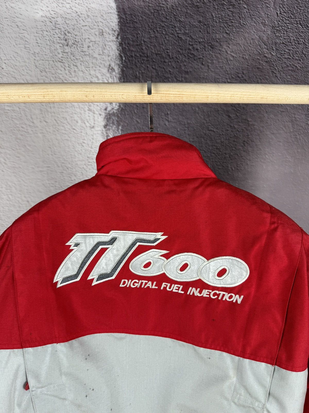 Vintage Triumph Motorcycles TT 600 vintage biker protection jacket Size US S / EU 44-46 / 1 - 13 Thumbnail
