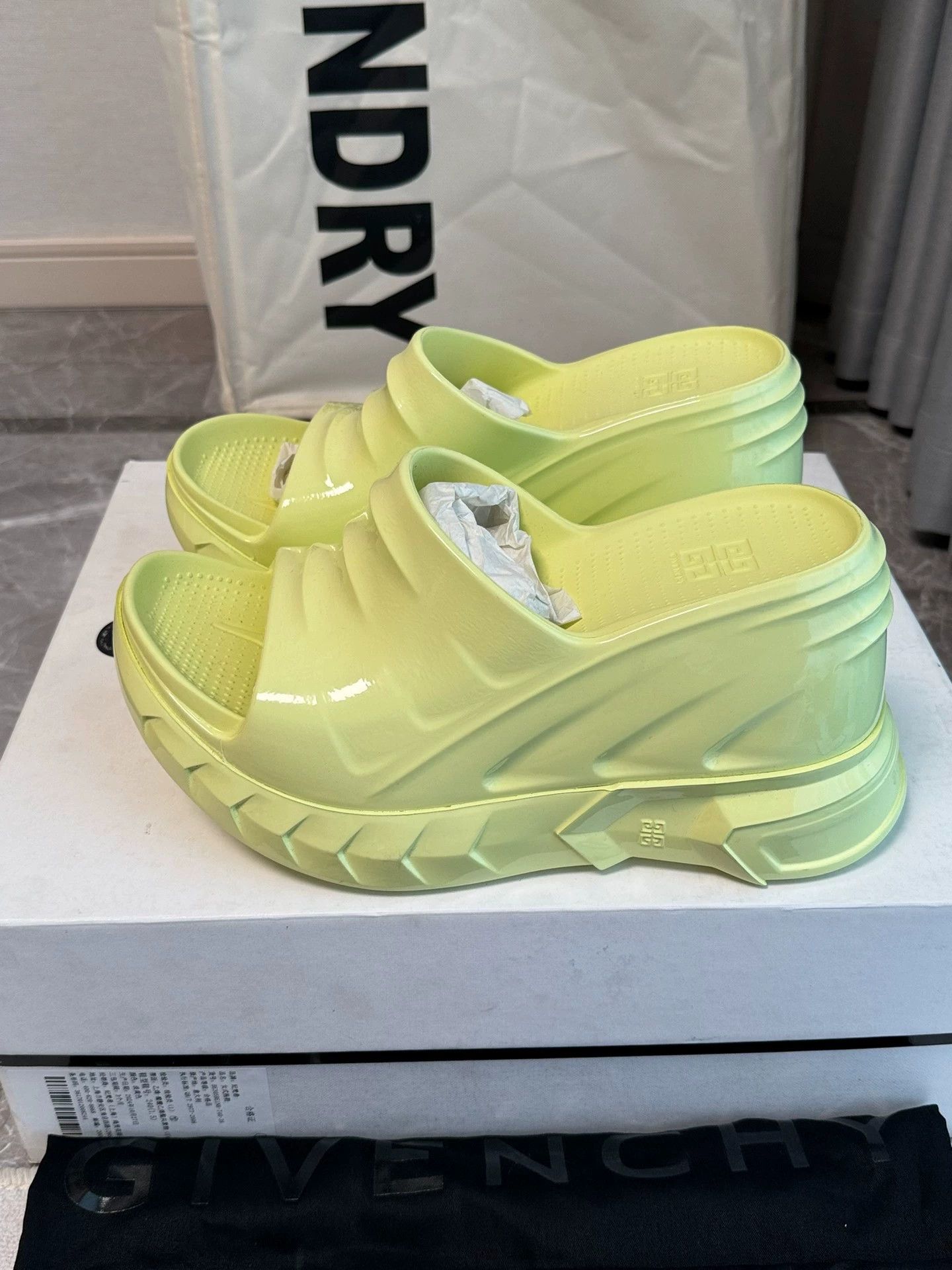 Gucci Givenchy Marshmallow rubber slide Mint Avocado Green Size US 7.5 / IT 37.5 - 1 Thumbnail