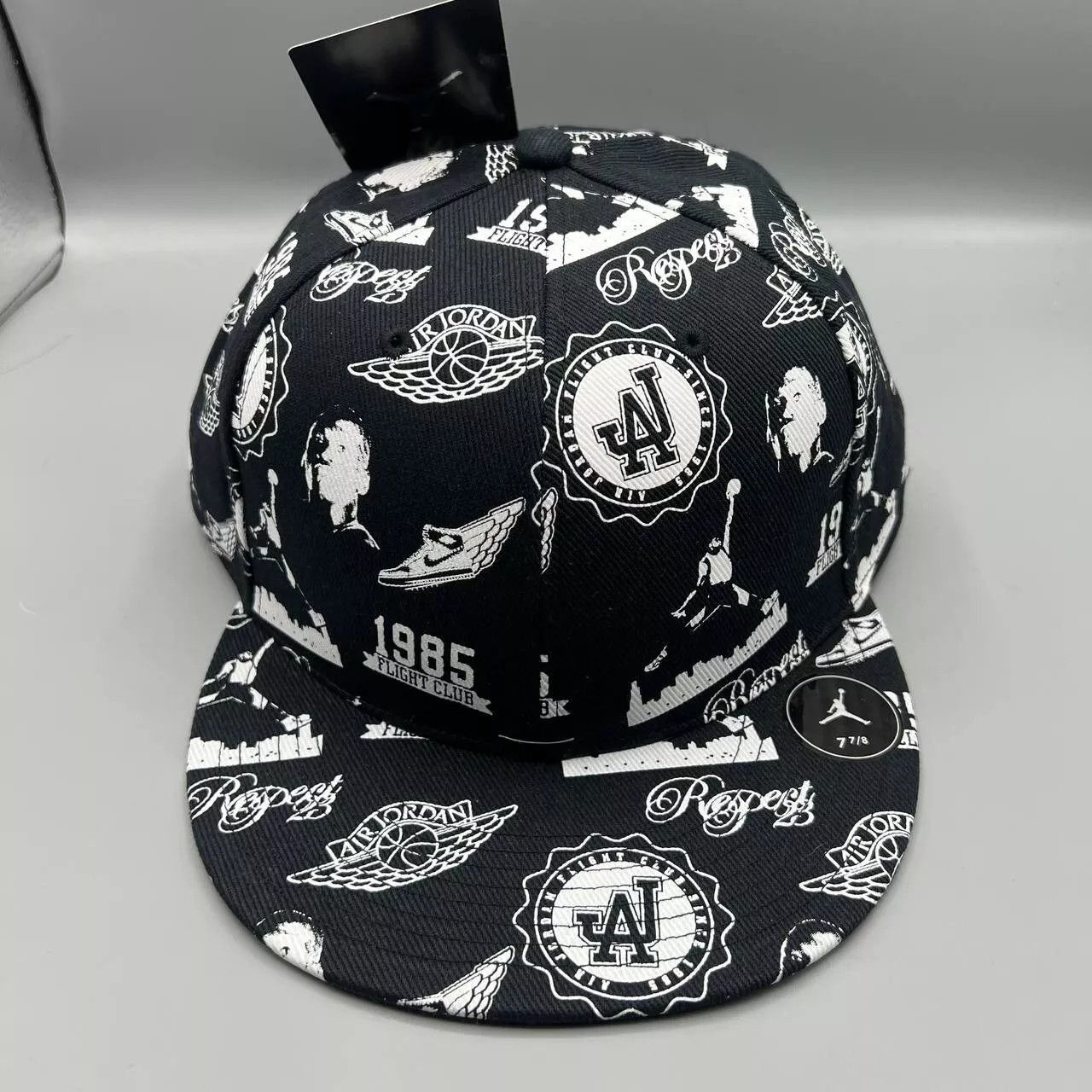 Jordan Brand Air Jordan Flight Hat Men 7 7/8 All Over Print Fitted Cap Size ONE SIZE - 1 Thumbnail