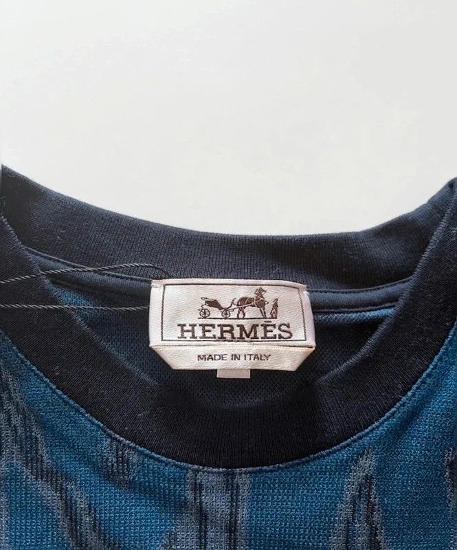 Hermes Hermès Vintage 90s Bull Motif T-Shirt Navy Blue Size S Size US S / EU 44-46 / 1 - 2 Thumbnail