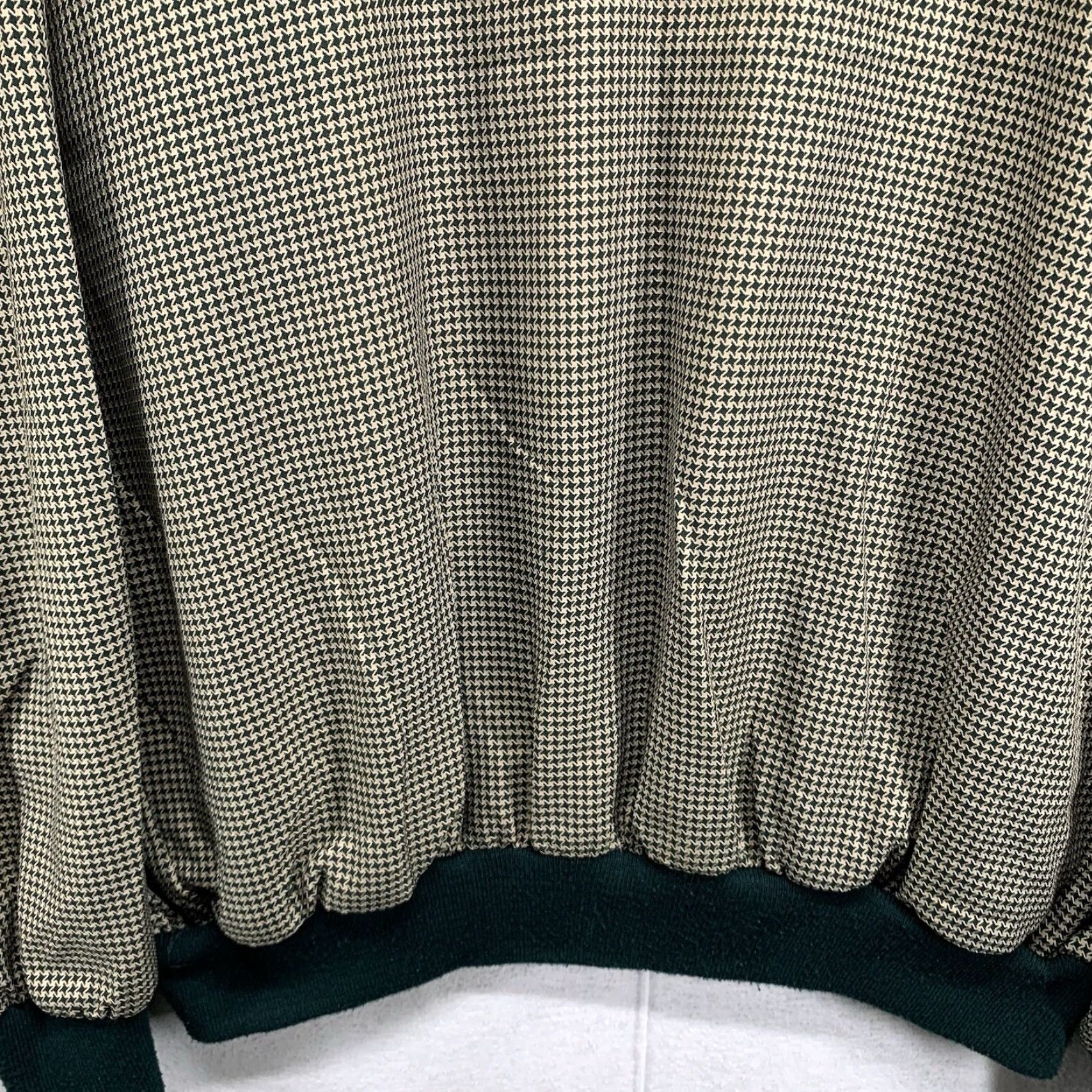 Vintage Sunderland Of Scotland Jacket Notre Dame Geometric Gold Pullover Light Weight All Seasons Wind-Resistant Embroidered Logo Large Mens Shirt? Size US L / EU 52-54 / 3 - 7 Thumbnail