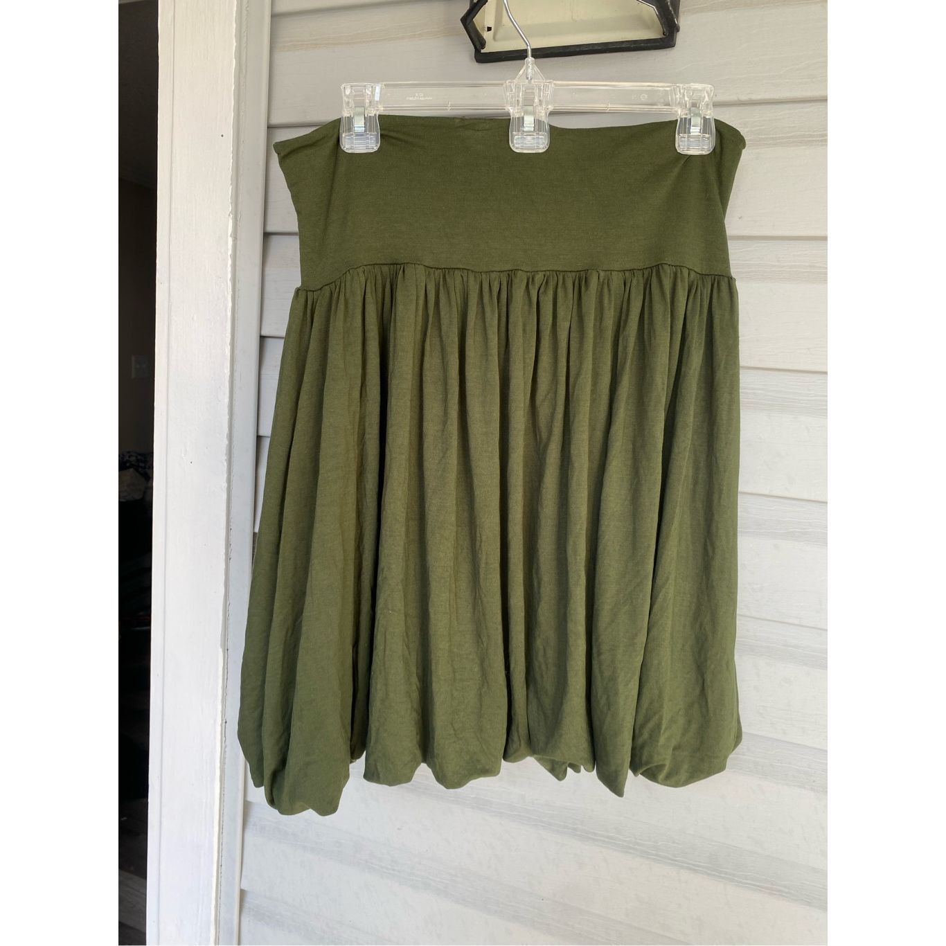 Shine Original Shine New York Green Knee-Length Jersey Feel Skirt, Size Med Size 30" / US 8 / IT 44 - 1 Thumbnail