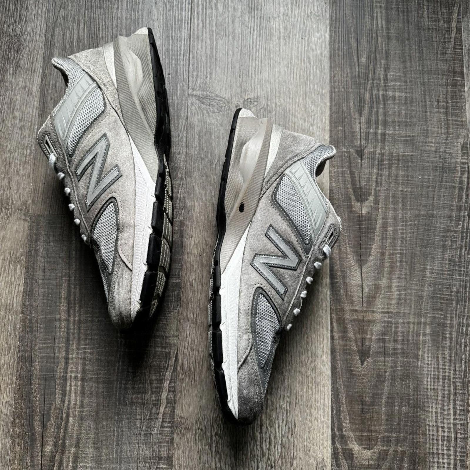 New Balance NEW BALANCE • 990v5 "MiUSA Grey" (13M) Size US 13 / EU 46 - 11 Thumbnail