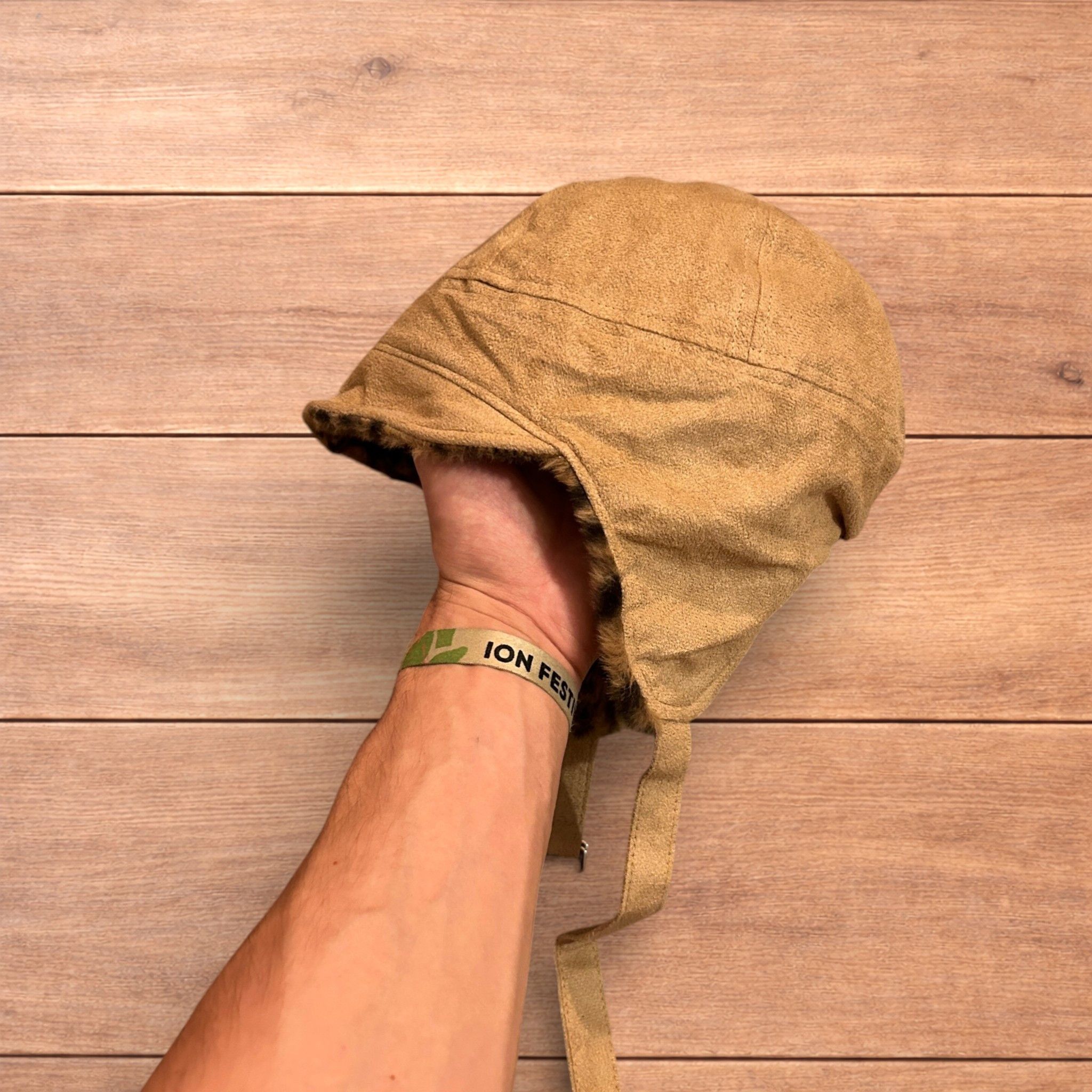 Japanese Brand Reversible trapper Russian ear flap hat in leopard print. Size ONE SIZE - 6 Thumbnail