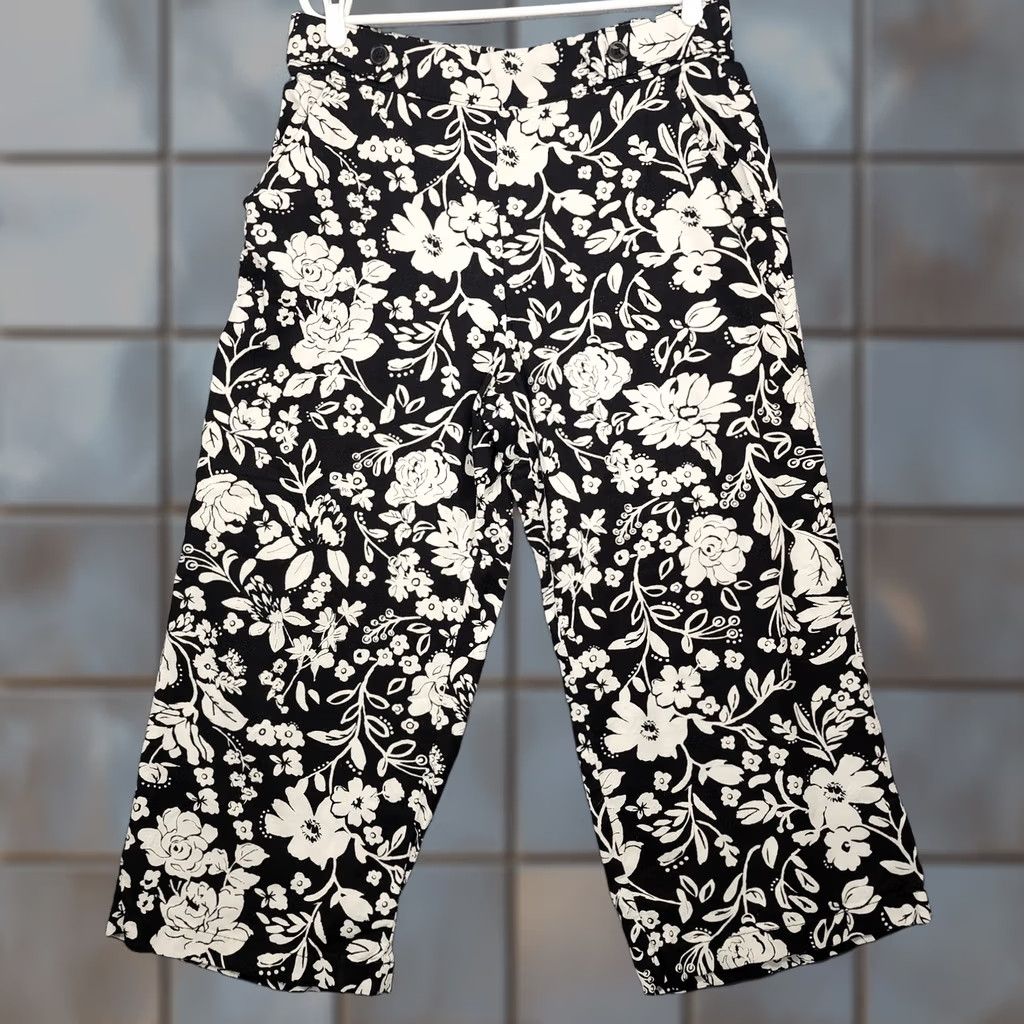Croft & Barrow Croft Barrow Pants Women Large Linen Blend Floral Black White Wide Leg Pull On Cropped Size 36" / US 14 / IT 50 - 1 Thumbnail