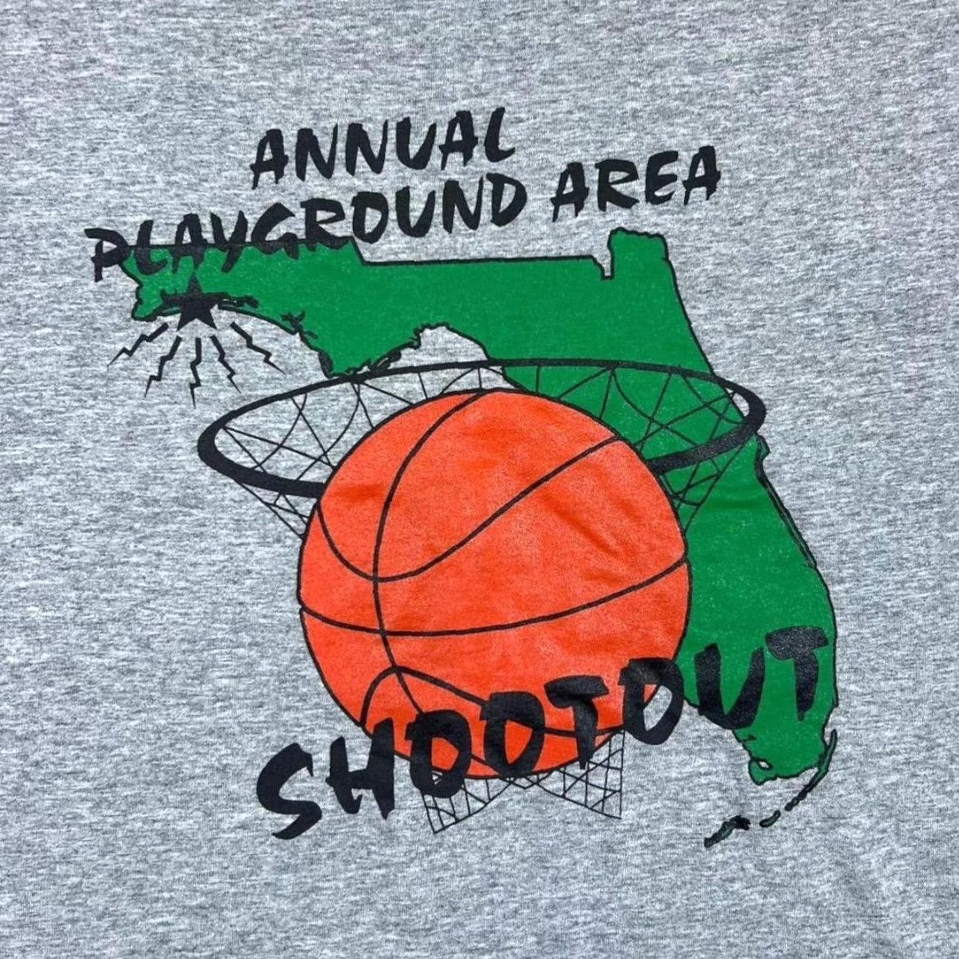Fruit Of The Loom Vintage Fruit of the Loom T-Shirt Graphic Print XL Mens Grey 1990s Playground Area Shootout Basketball Souvenir Shirt Size US XL / EU 56 / 4 - 4 Thumbnail