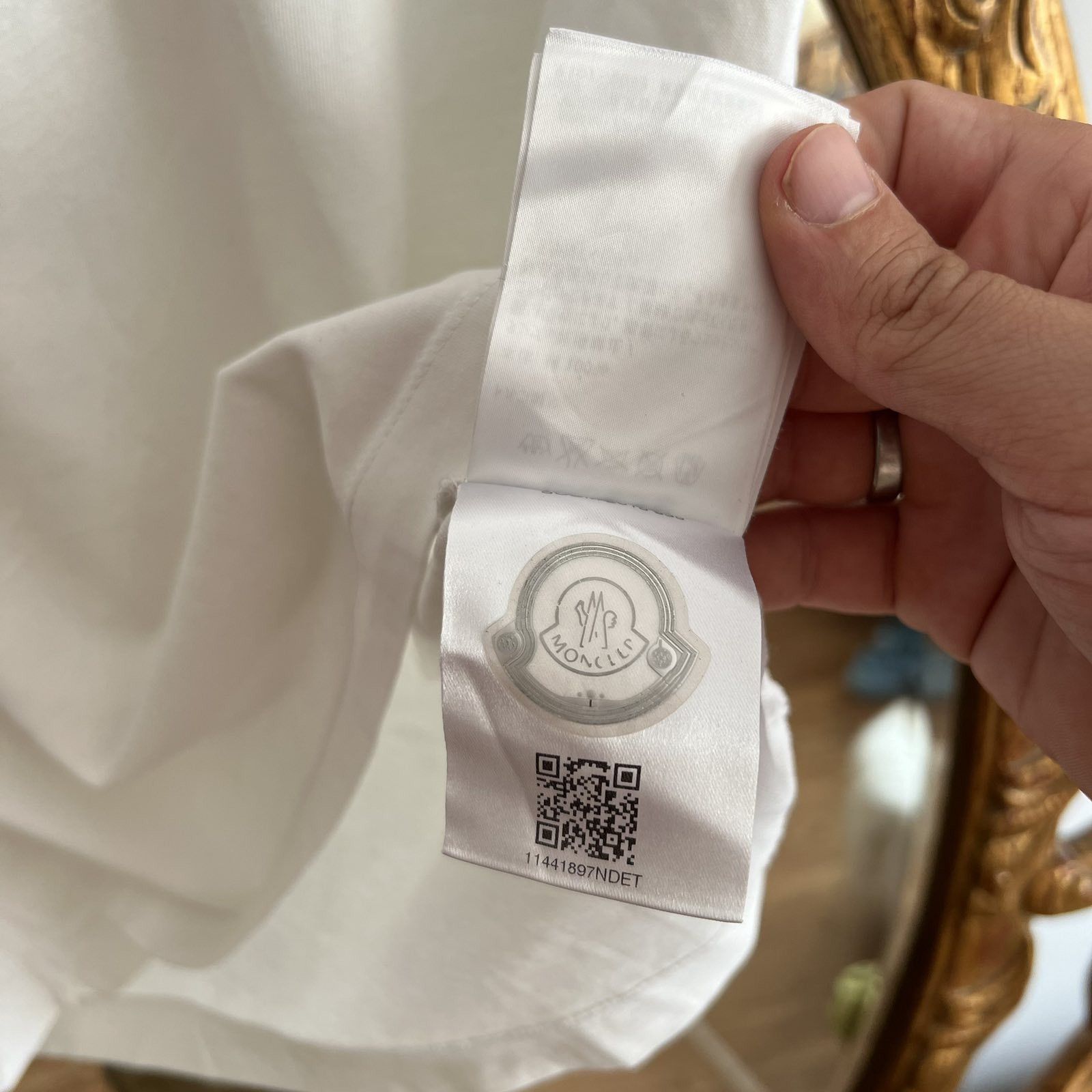 Moncler Moncler white T-shirt small embroidered logo pocket Sz S Size US S / EU 44-46 / 1 - 5 Thumbnail