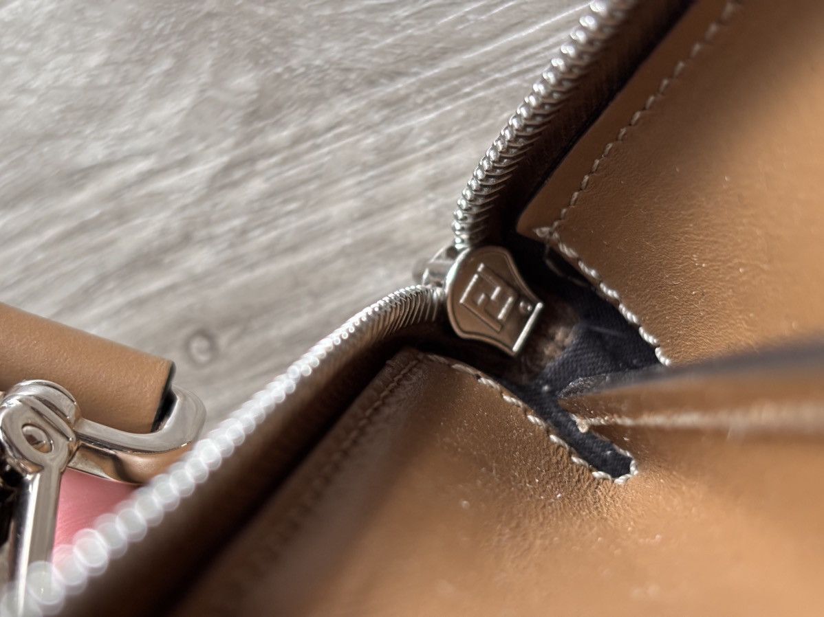 Fendi Fendi Mini FF Logo Crossbody Bag – Brown Leather & Canvas Size ONE SIZE - 9 Thumbnail