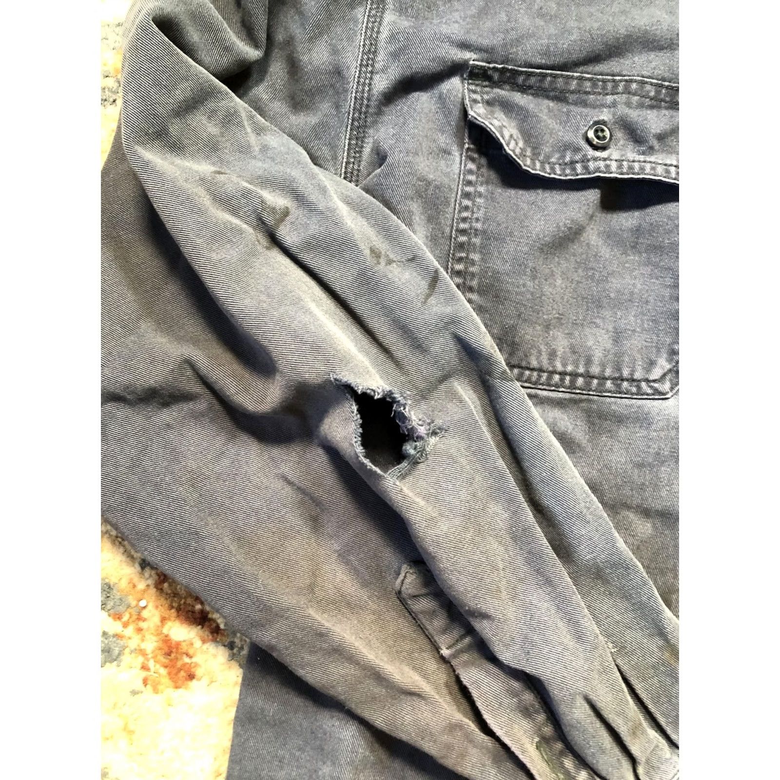 Carhartt Carhartt FR Shirt Mens XL Flame Resistant Button-Up Long Sleeve Blue Twill Cotton Nylon Workwear with Pockets Size US XL / EU 56 / 4 - 7 Thumbnail