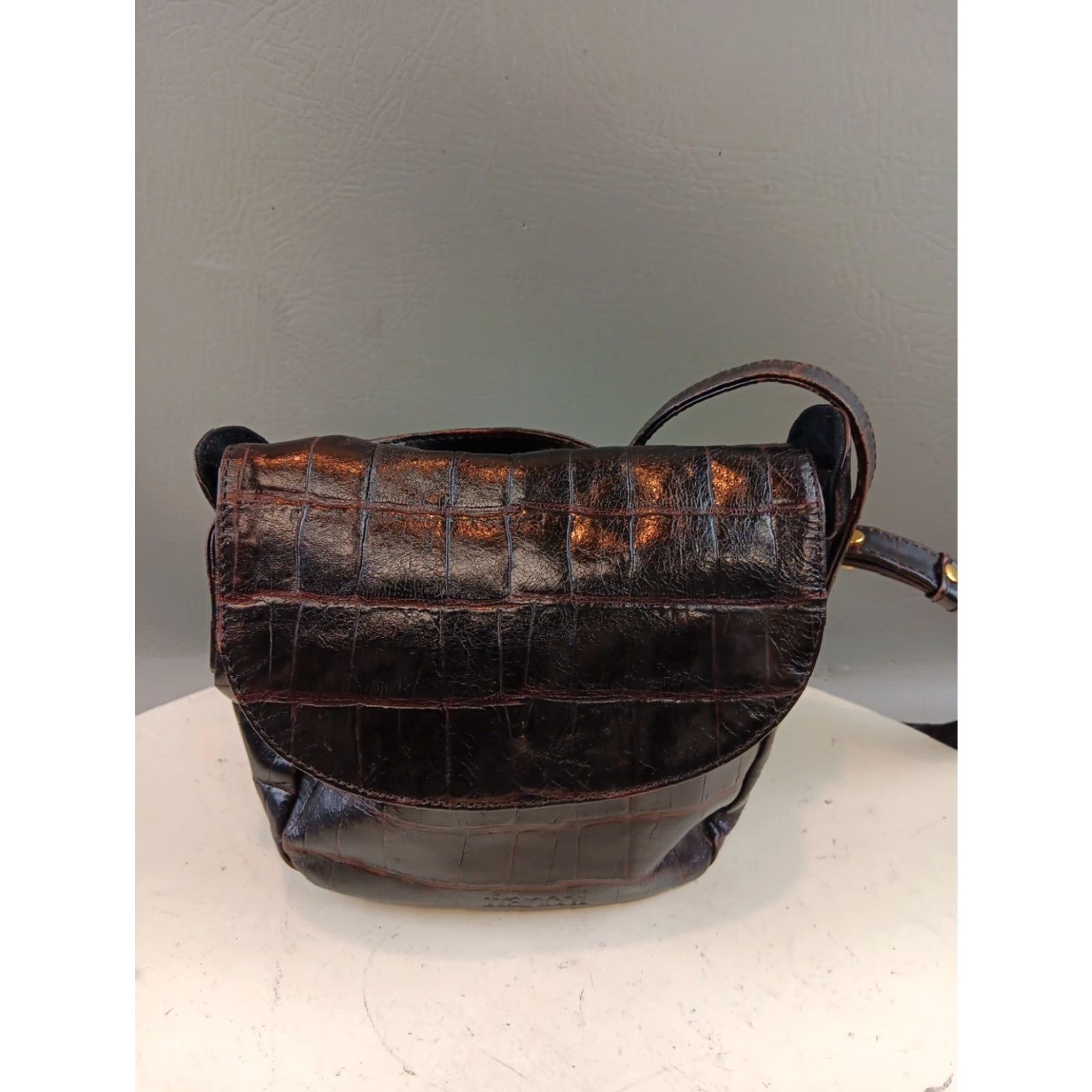 Crocs Franchi Crossbody Bag Brown Croc Embossed Genuine Leather GUC Women Small Brown Crossbody Bag Mens? Size ONE SIZE - 6 Thumbnail