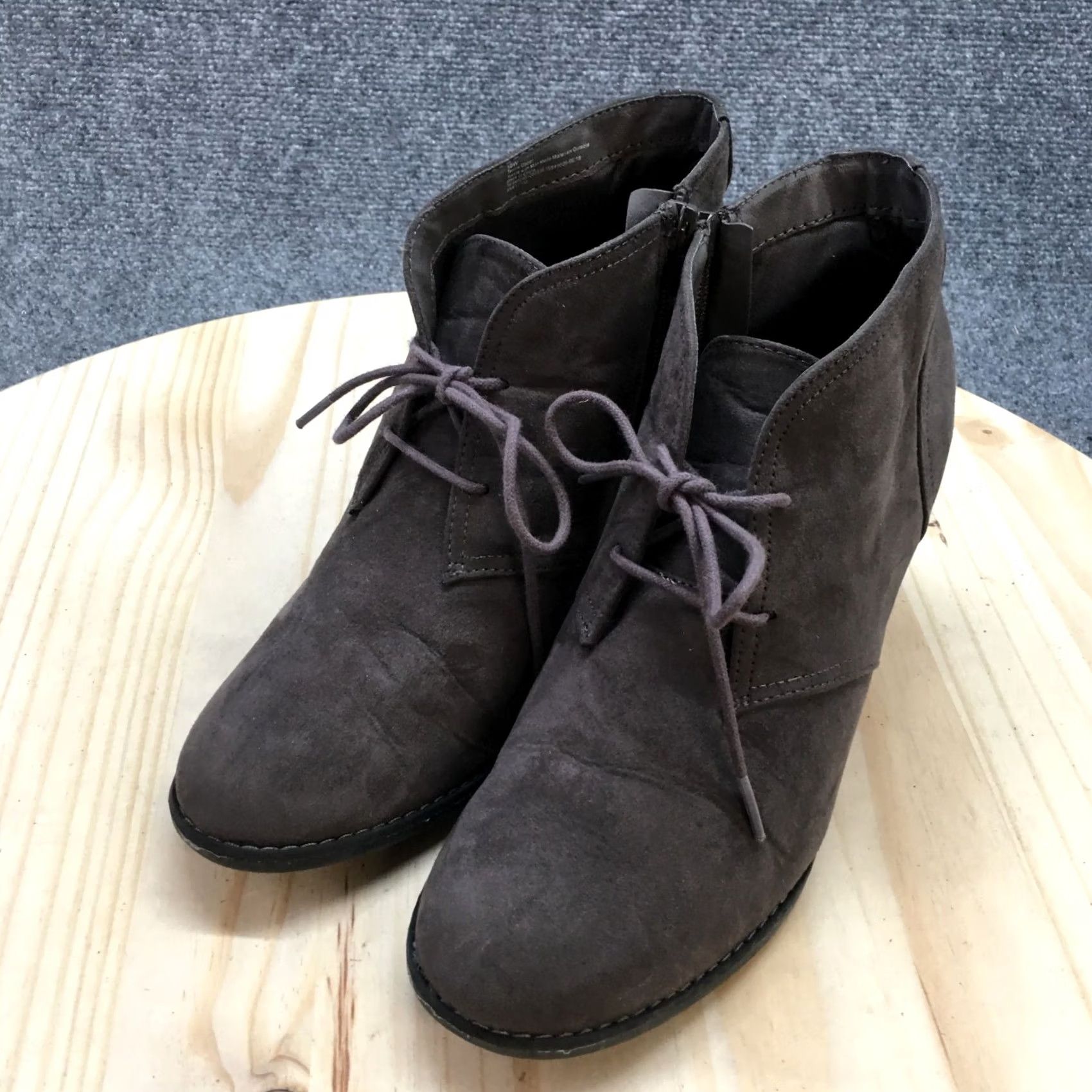 Vintage Universal Thread Boots Womens 10 W Gray Faux Suede Ankle Booties Lace Up Wedge Casual Shoes Size US 10 / IT 40 - 3 Thumbnail