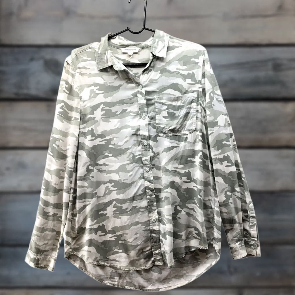 Vintage Beach Lunch Lounge Womens M Green Camo Print Button Down Shirt Long Sleeve Rayon Size M / US 6-8 / IT 42-44 - 1 Thumbnail