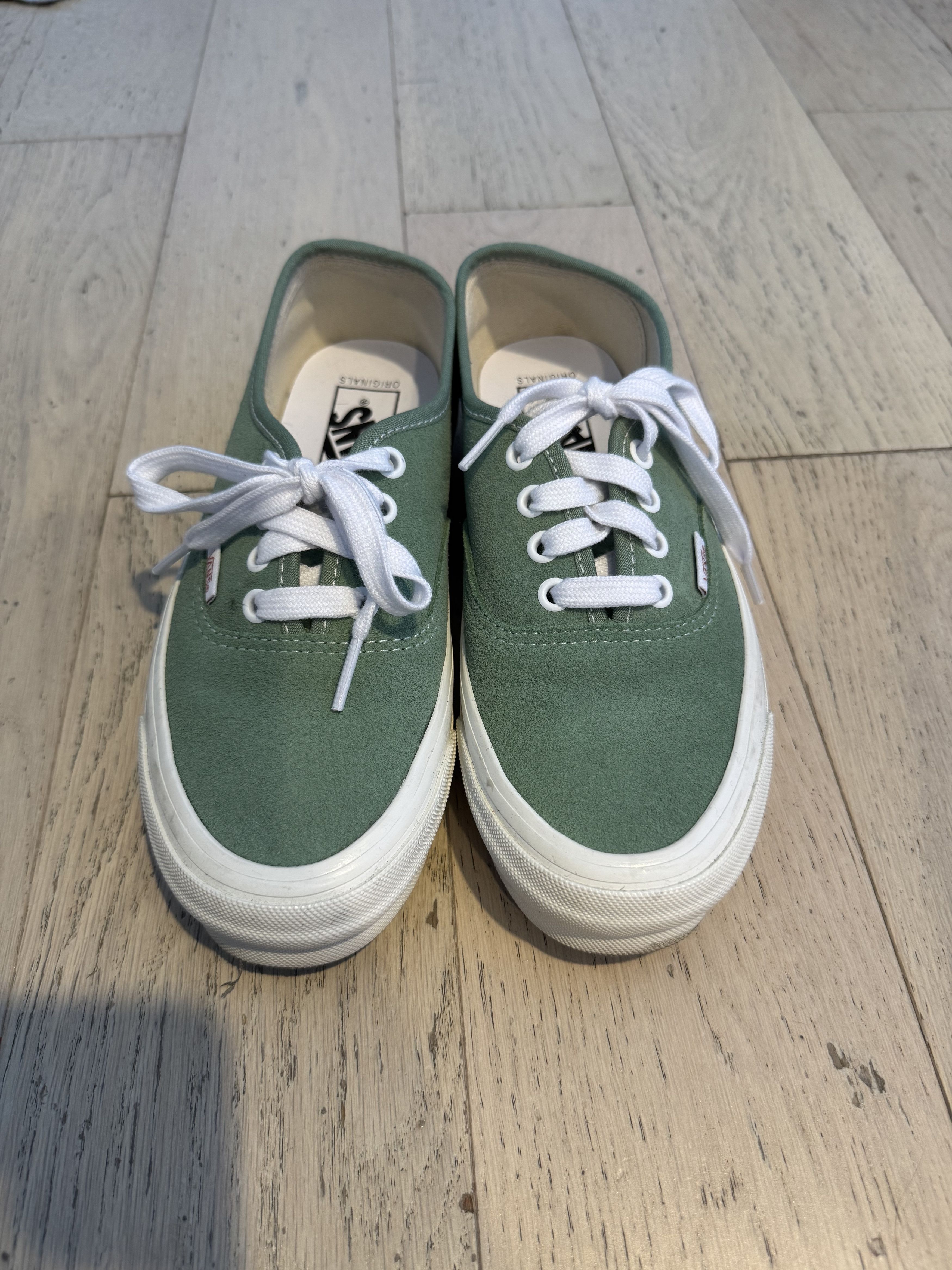 Vans Vans Size US 6 / EU 39 - 2 Thumbnail