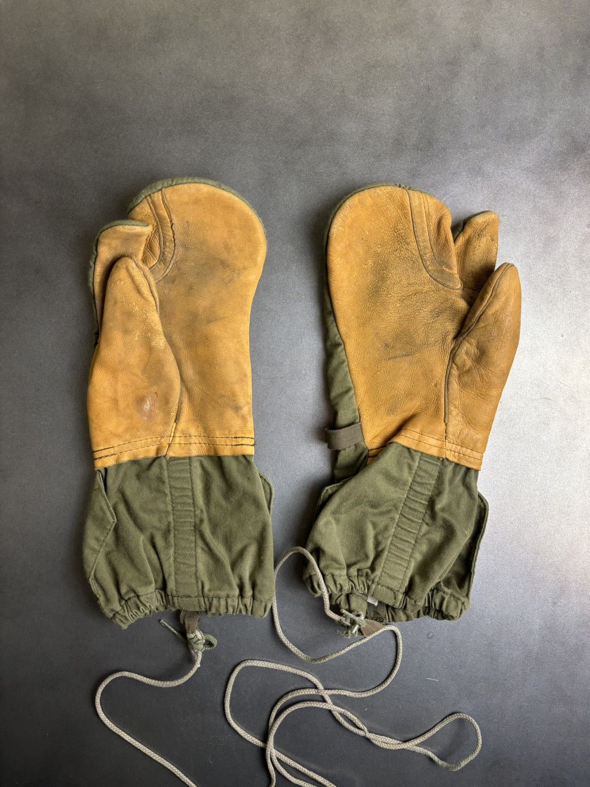 Vintage Vintage M-65 Trigger Mittens Vietname Shooting Mitts Cold We Size ONE SIZE - 3 Thumbnail