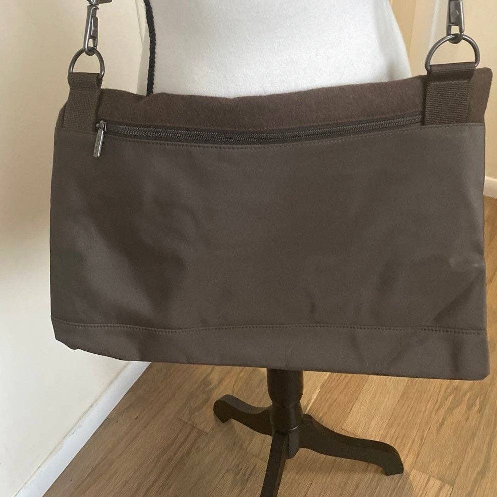 Kangol KANGOL Large Khaki Folded Messenger Crossbody Bag Size ONE SIZE - 2 Thumbnail