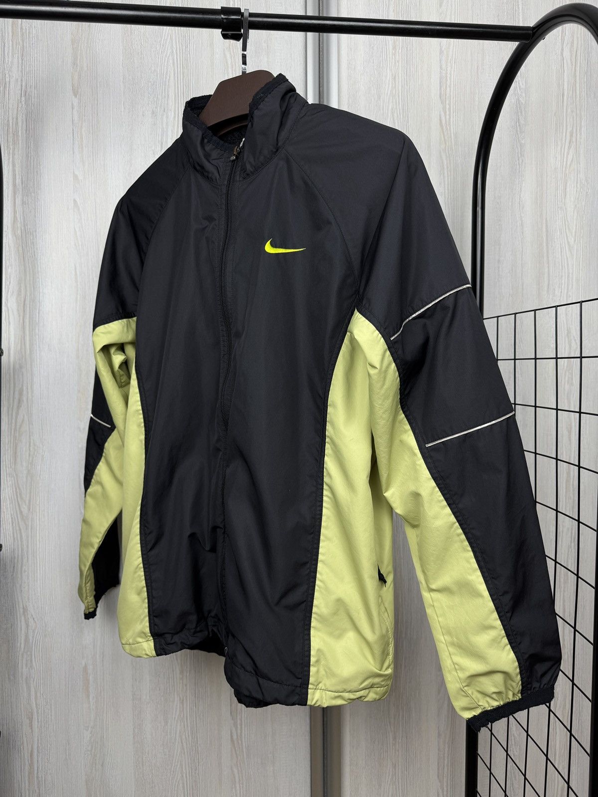 Vintage Nike vintage 90s track top black green light jacket Size US M / EU 48-50 / 2 - 6 Thumbnail