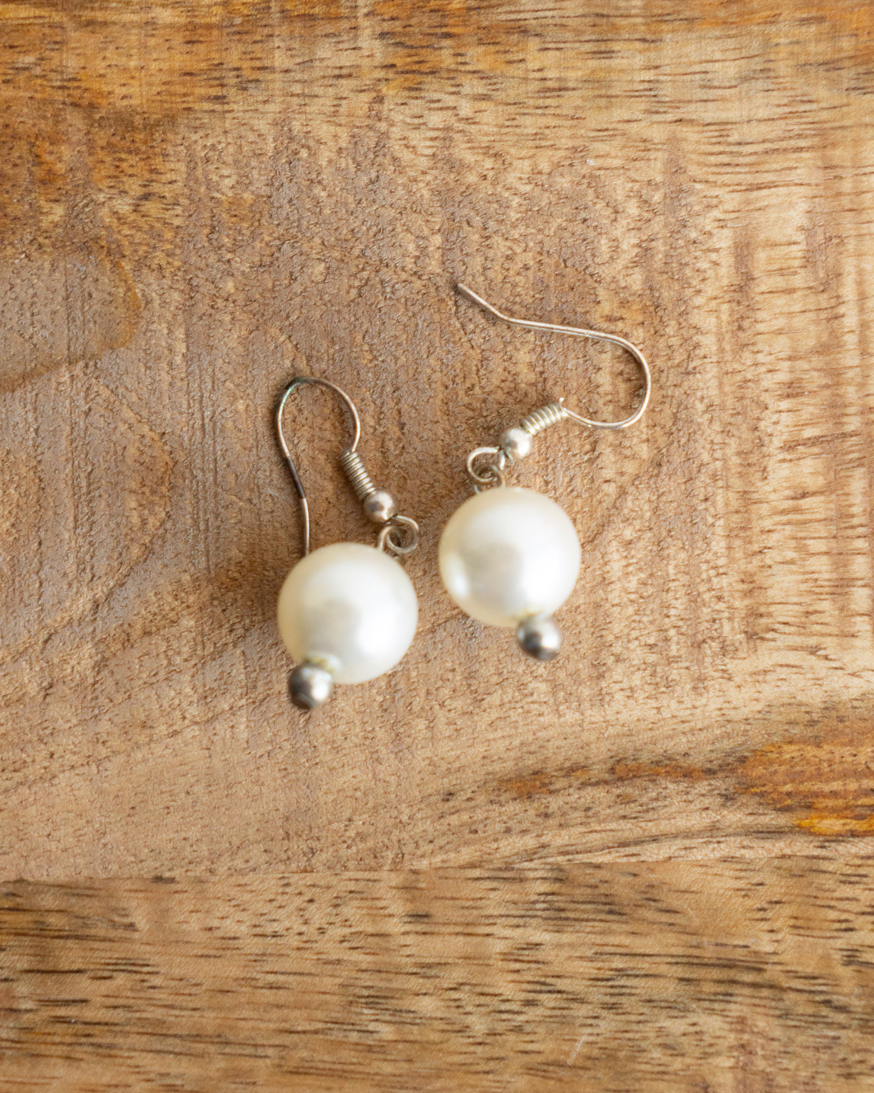 Jewelry Vintage Pearl Earrings Size ONE SIZE - 1 Thumbnail