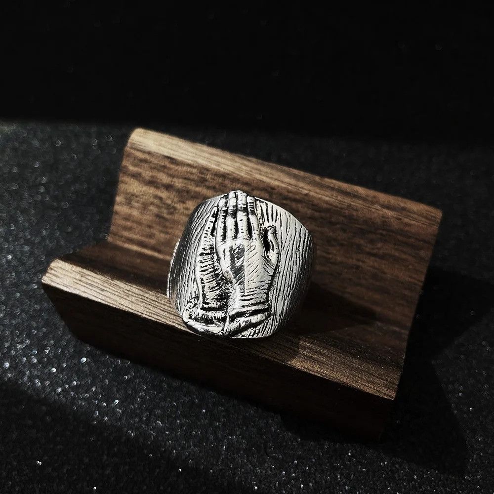 Vintage Retro Praying Hands Ring Size ONE SIZE - 5 Thumbnail