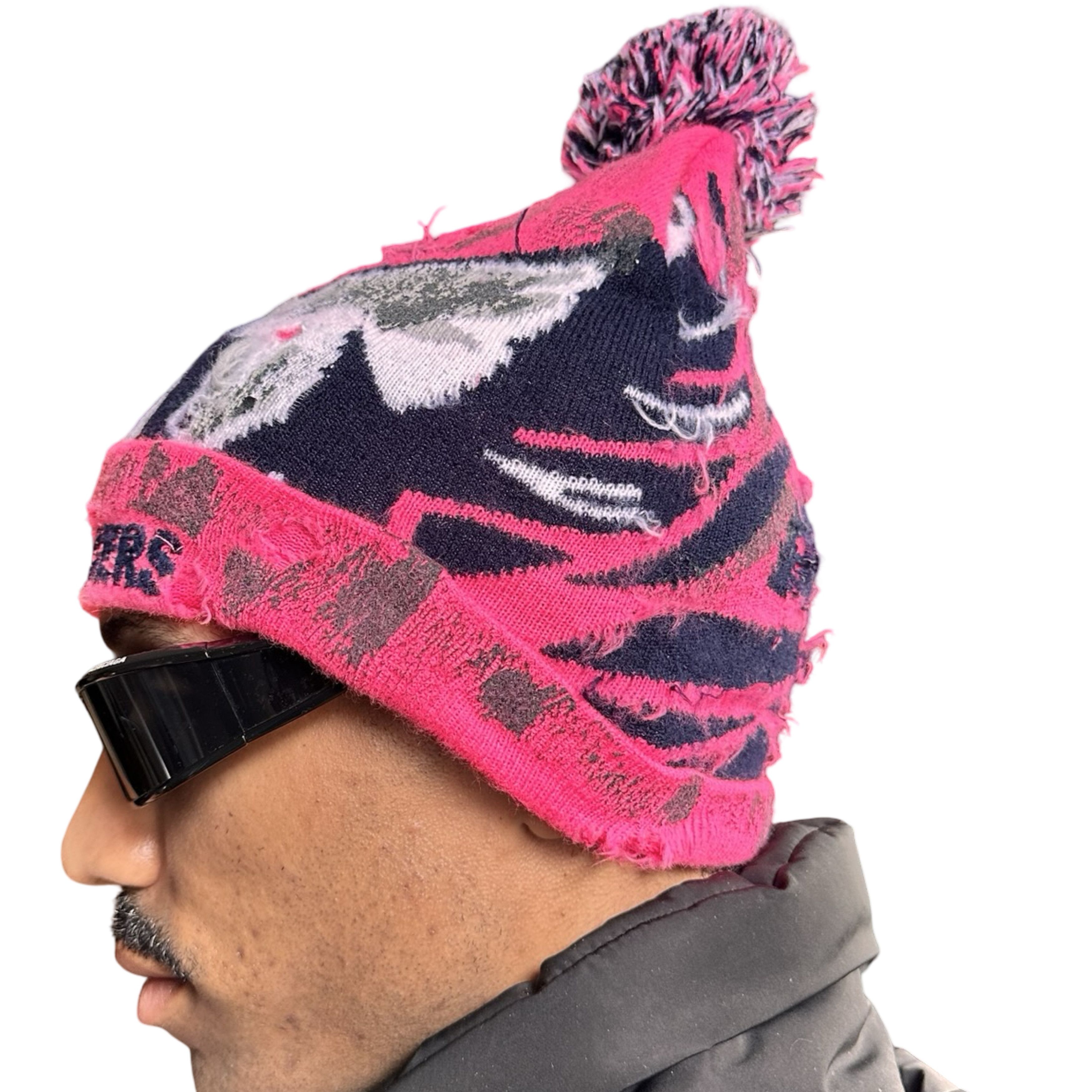 Vintage ASTROBOI* 'VOYAGER' Pink & Black Distressed Swan Beanie Size ONE SIZE - 4 Thumbnail