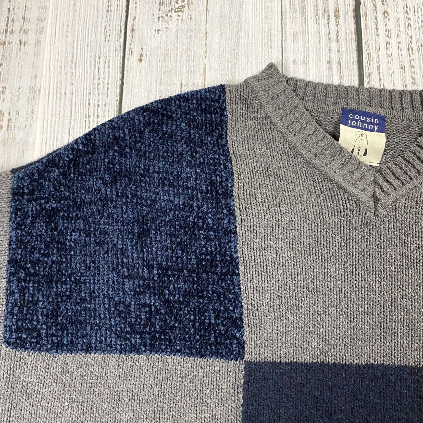 Anthropologie VINTAGE Cousin Johnny Geometric Pullover Sweater Shirt Unisex XL Blue Gray V-Neck 100% Cotton 80s 90s Fashion Mens Womens Size XL / US 12-14 / IT 48-50 - 2 Thumbnail