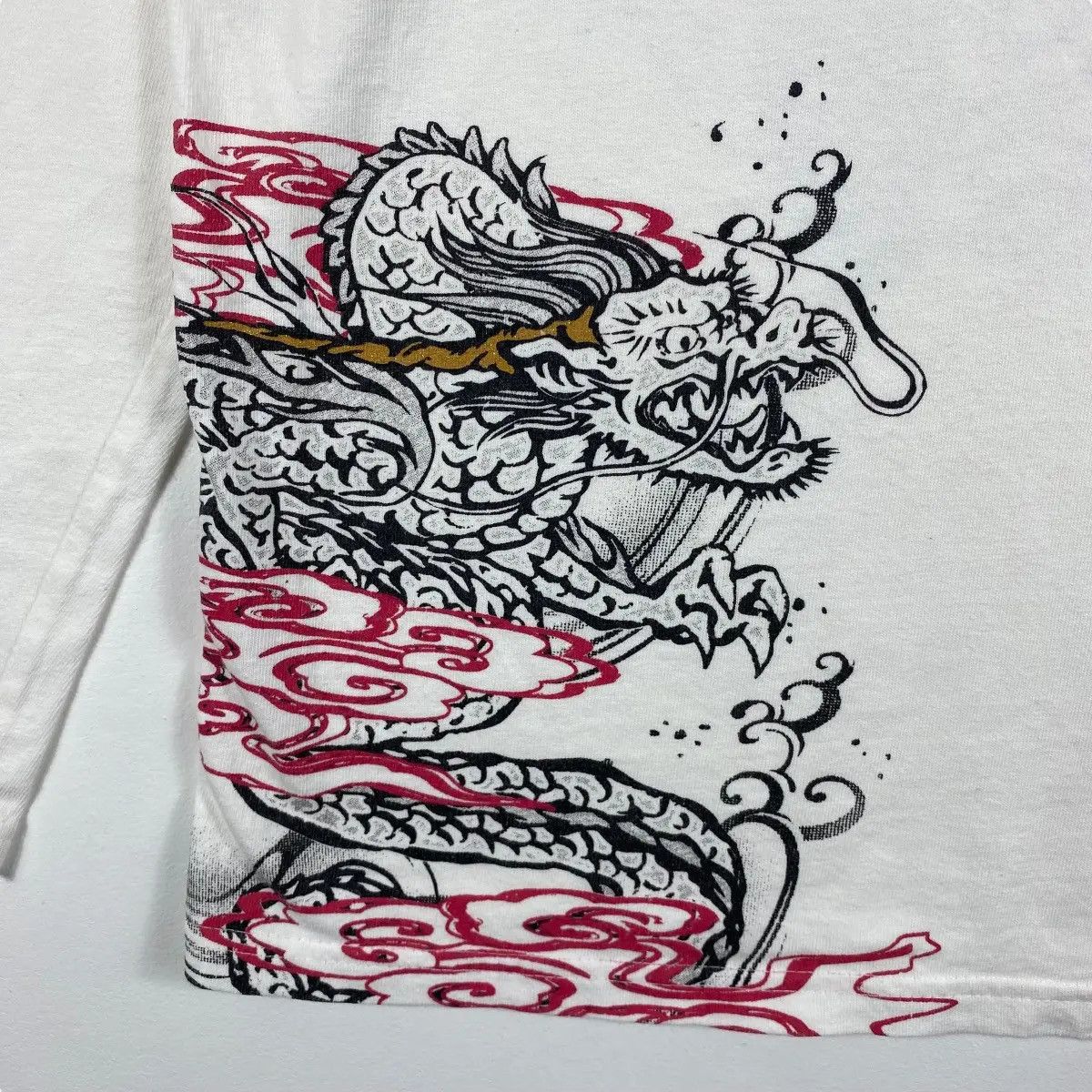Japanese Brand Vintage JAPANESE TRADITIONAL Dragon Mystical Creature LS Tee Size US M / EU 48-50 / 2 - 3 Thumbnail