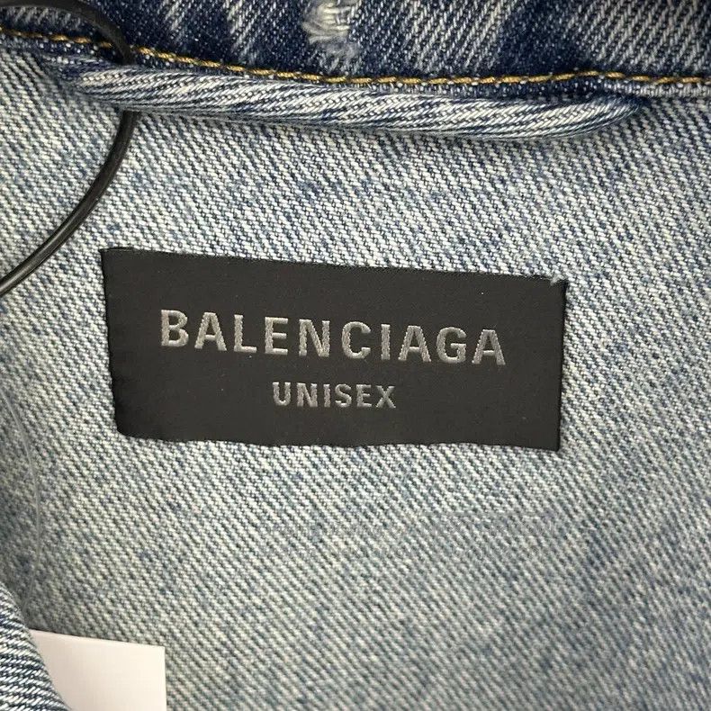 Balenciaga Balenciaga Graffiti BB Light Blue Denim Jacket Size US XL / EU 56 / 4 - 4 Thumbnail