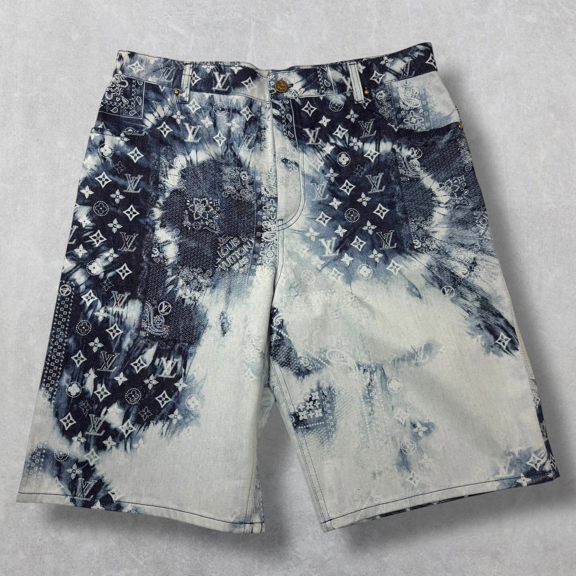 Louis Vuitton Louis Vuitton Monogram Bandana Shorts 36 Size US 36 / EU 52 - 1 Thumbnail