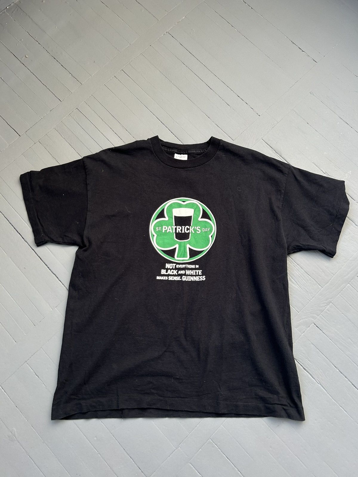 Japanese Brand Guinness St Patrick’s day vintage T-shirt 90s Size US XL / EU 56 / 4 - 1 Thumbnail