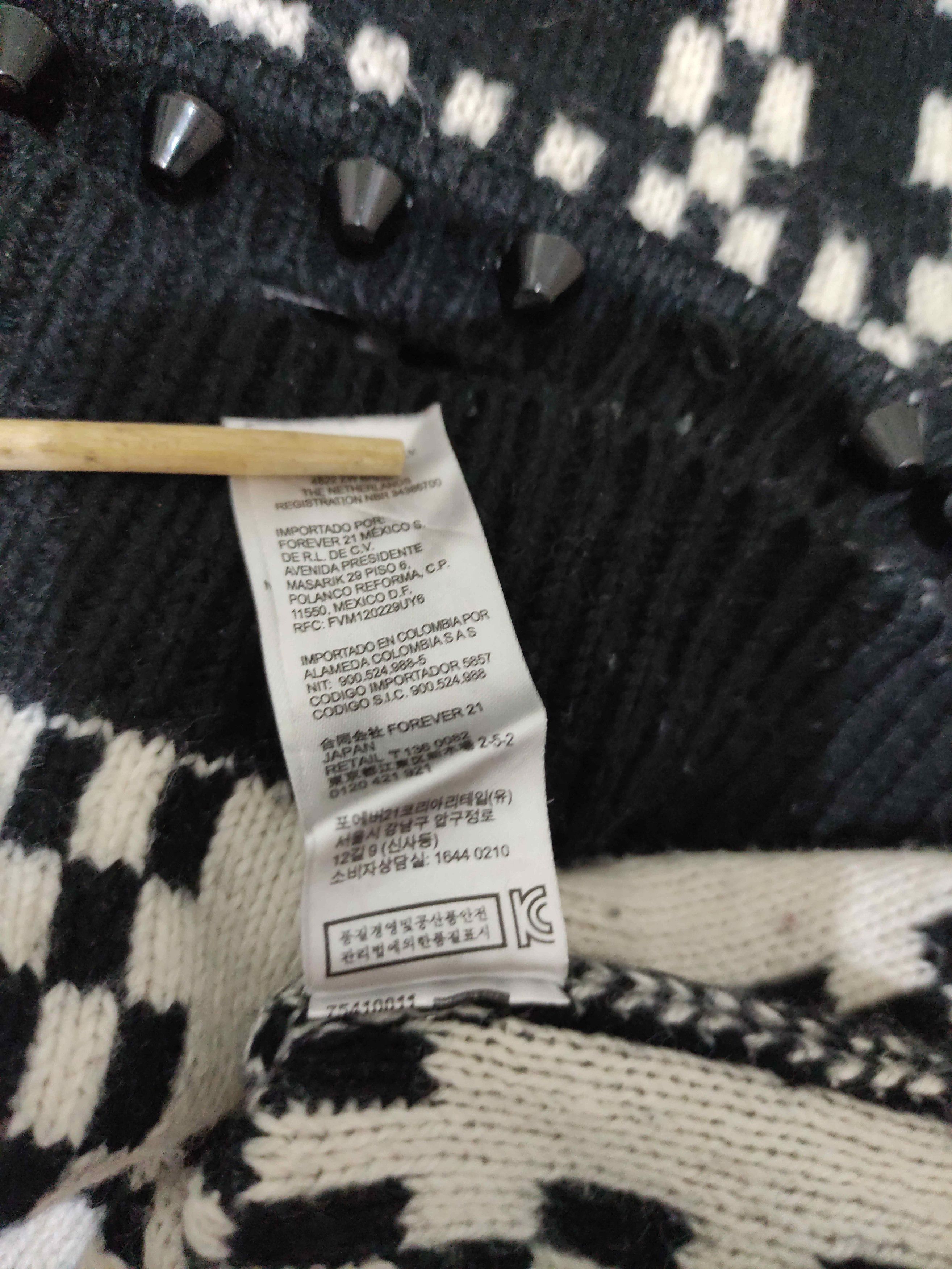 Japanese Brand Forever 21 Vkei Goth Monochrome Geometric studs Knit Sweater Size US M / EU 48-50 / 2 - 12 Thumbnail