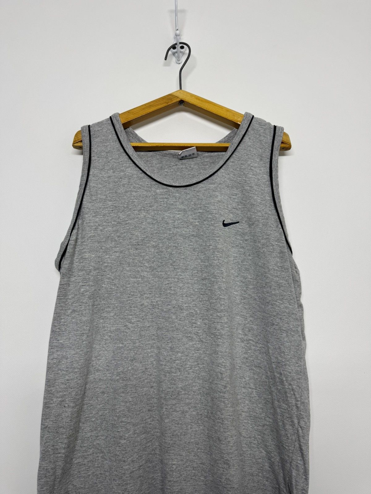 Nike Vintage Y2k Nike Mini Swoosh Tank Tops 00’s Size US L / EU 52-54 / 3 - 2 Thumbnail