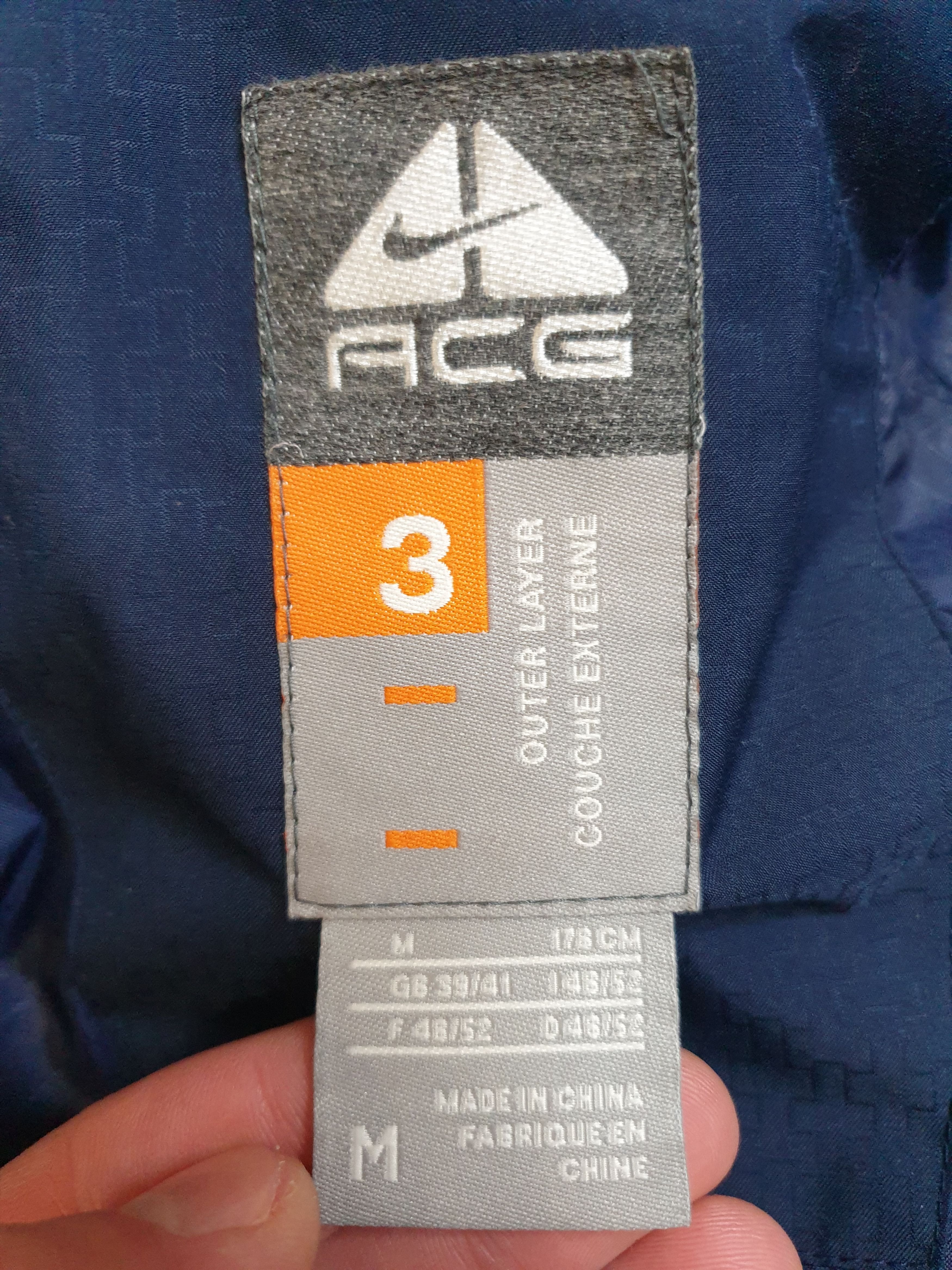 Nike × Nike ACG × Vintage Vintage Nike Acg Mindnight Navy 650 Down puffer jacket 00s Size US L / EU 52-54 / 3 - 3 Thumbnail