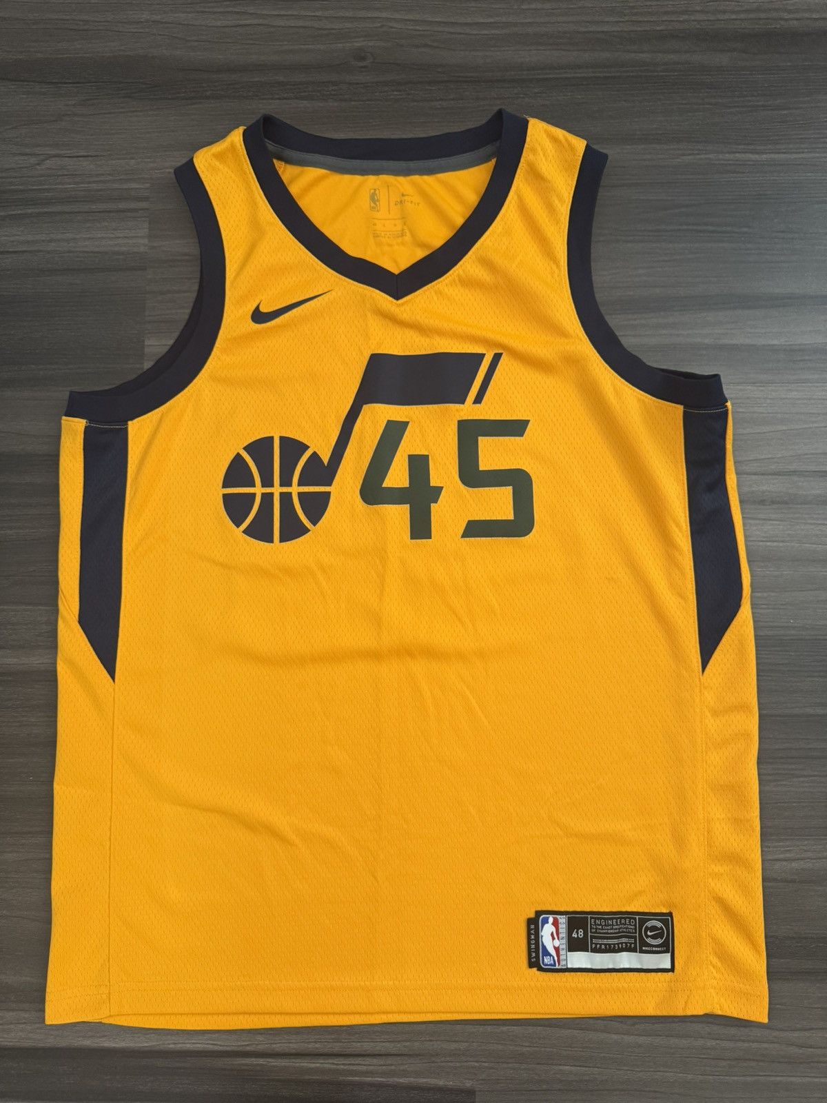 Nike Utah Jazz Donovan Mitchell #45 NBA Basketball Jersey Size US L / EU 52-54 / 3 - 1 Thumbnail
