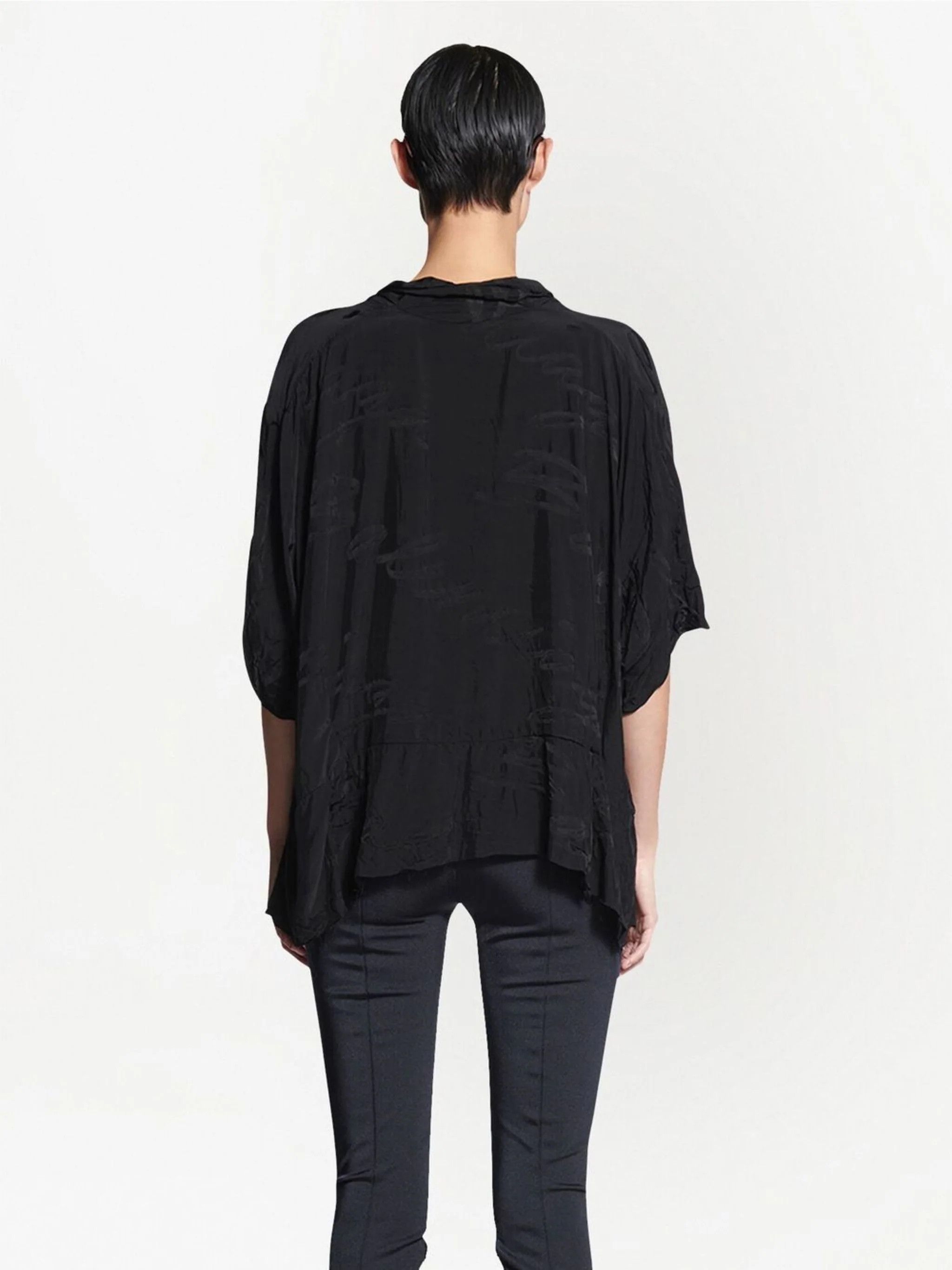 o1mt1gz0524 Oversize V-Neck Blouse in Black