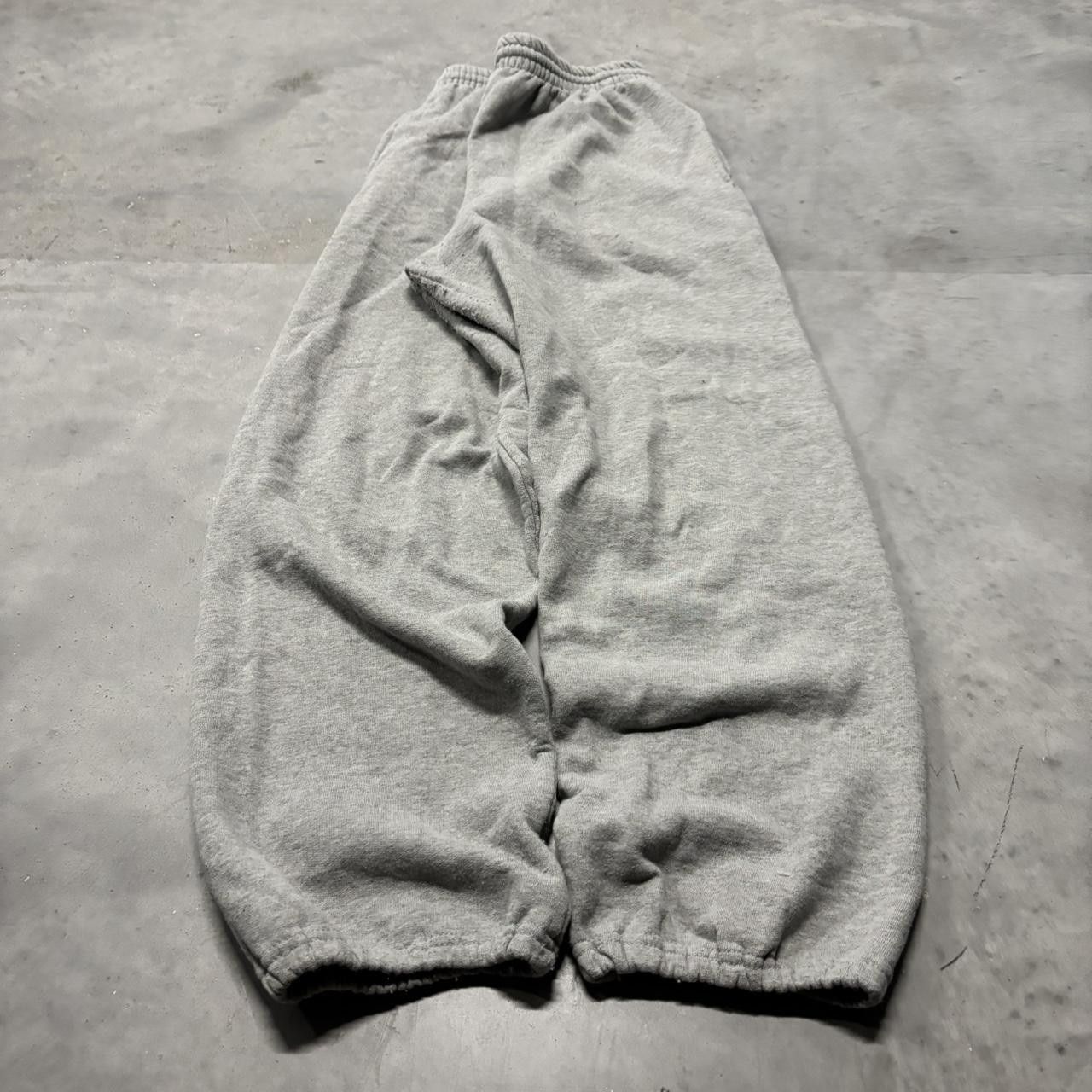 Japanese Brand × Vintage Crazy Vintage Y2K/2000s Light Grey Skater Essential Sweatpants! Size US 30 / EU 46 - 3 Thumbnail