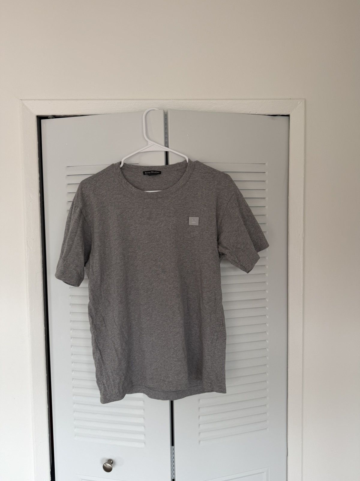 Acne Studios Acne Studios Grey Nash Face Patch T-Shirt Size US M / EU 48-50 / 2 - 2 Thumbnail