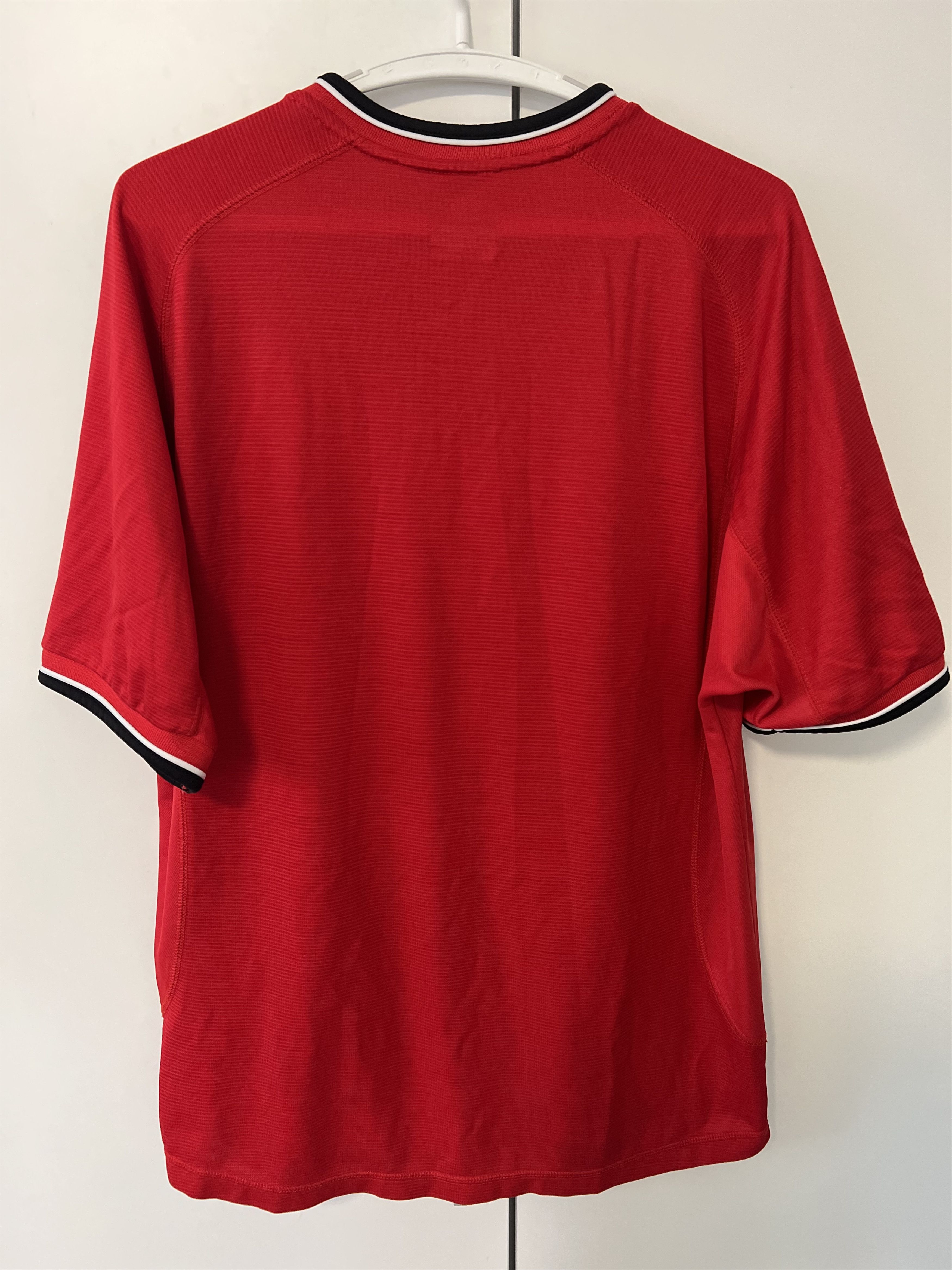 Umbro Manchester United 2000/2002 home football jersey shirt Size US L / EU 52-54 / 3 - 7 Thumbnail