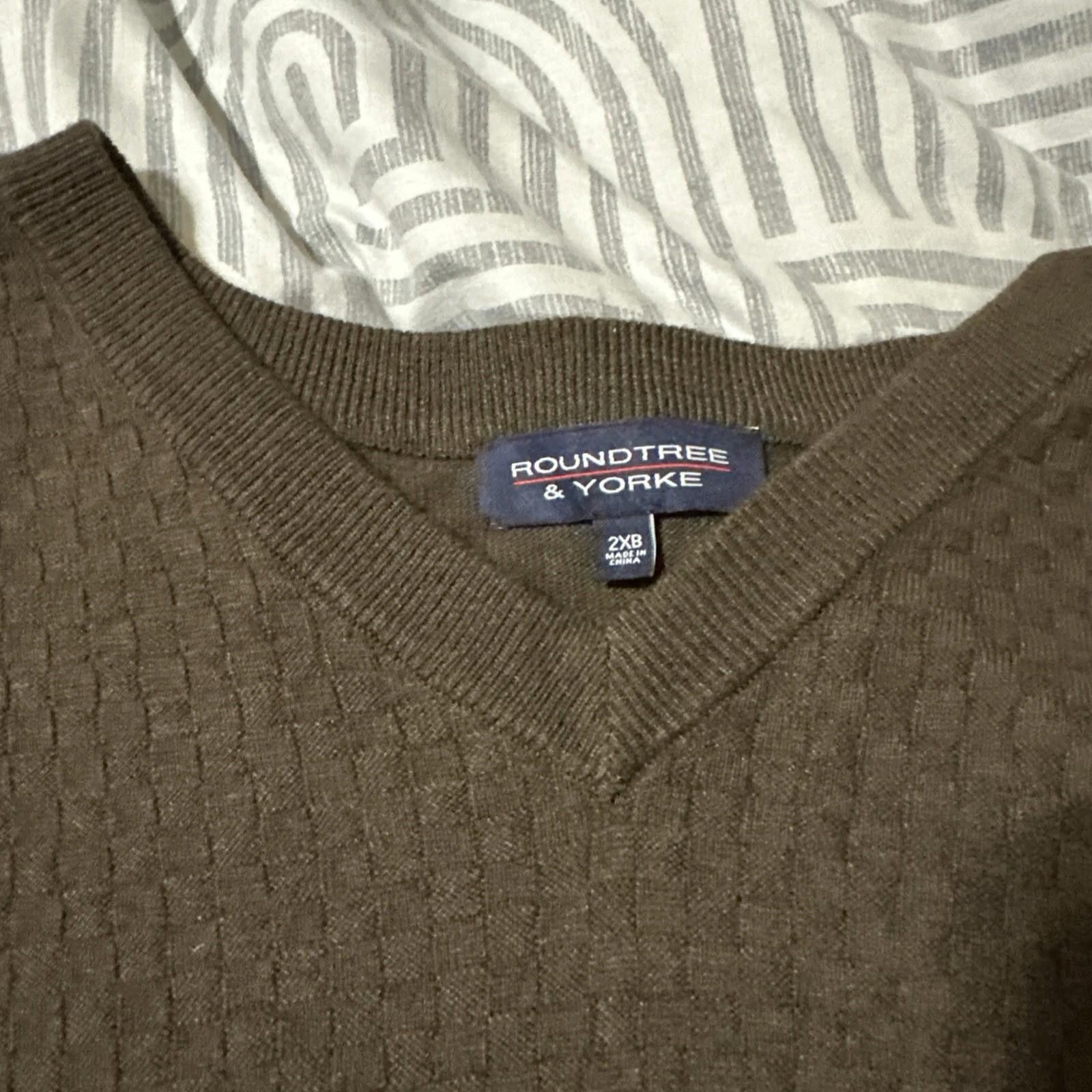 Roundtree & Yorke Roundtree and Yorke Men's brown Sweater Vest Cotton 2XL Size US XXL / EU 58 / 5 - 4 Thumbnail