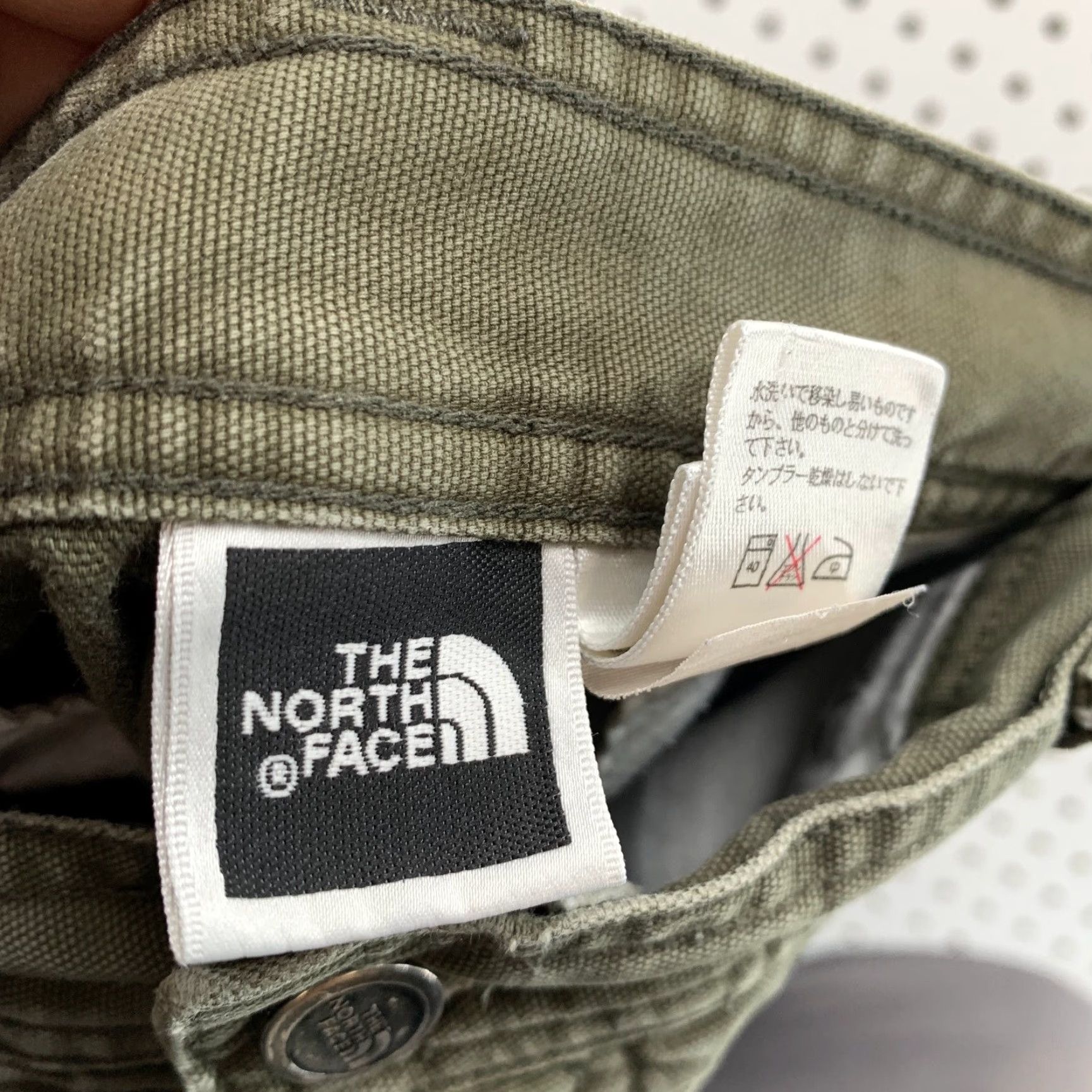 The North Face VINTAGE The North Face Cargo Shorts Mens 38 Faded Olive Green Outdoor 37x11.5 Size US 38 / EU 54 - 4 Thumbnail