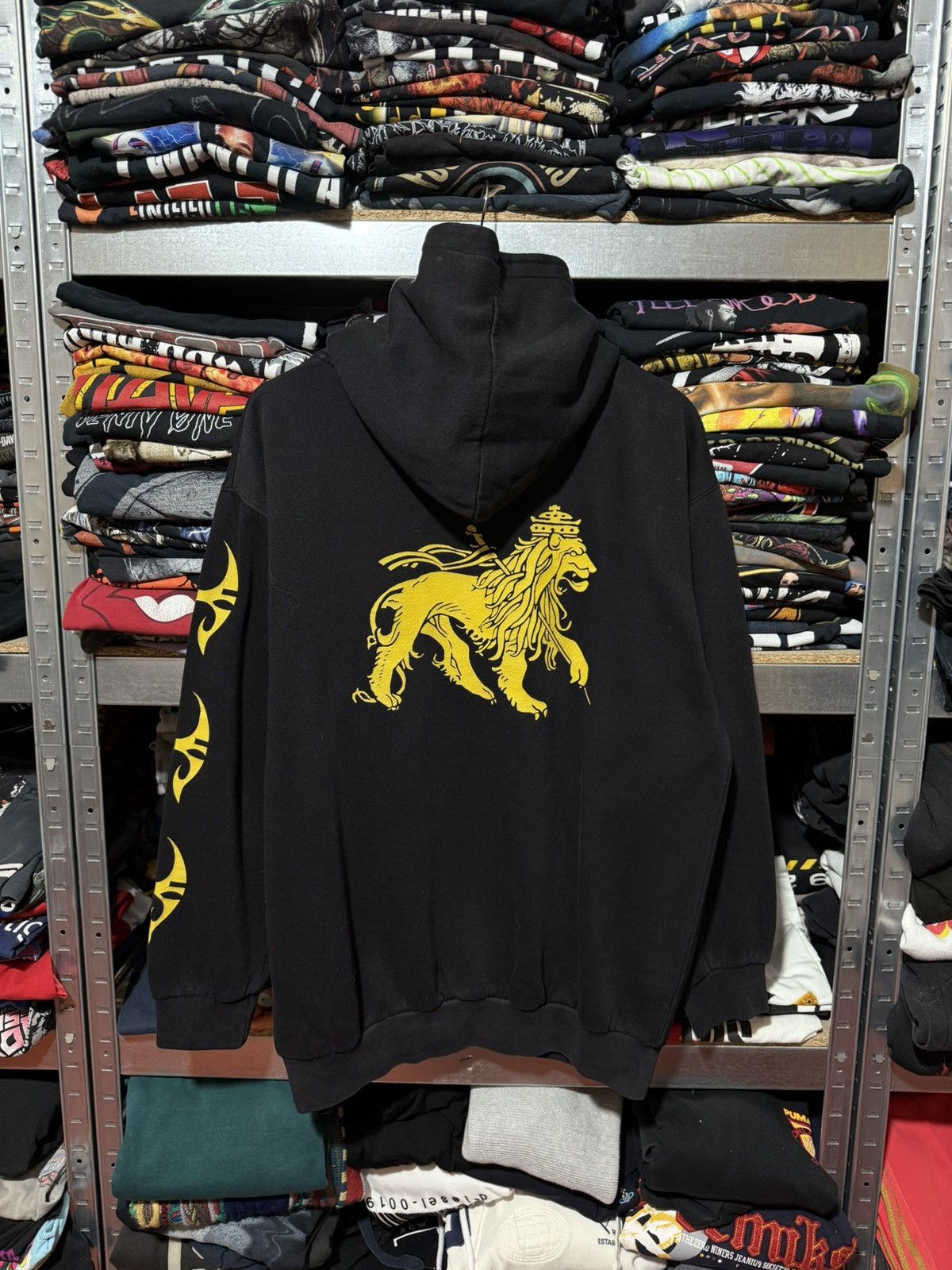 Vintage Vintage 2000’s Soulfly Fire Ritual Rock Band Retro Hoodie Size US XXL / EU 58 / 5 - 2 Thumbnail