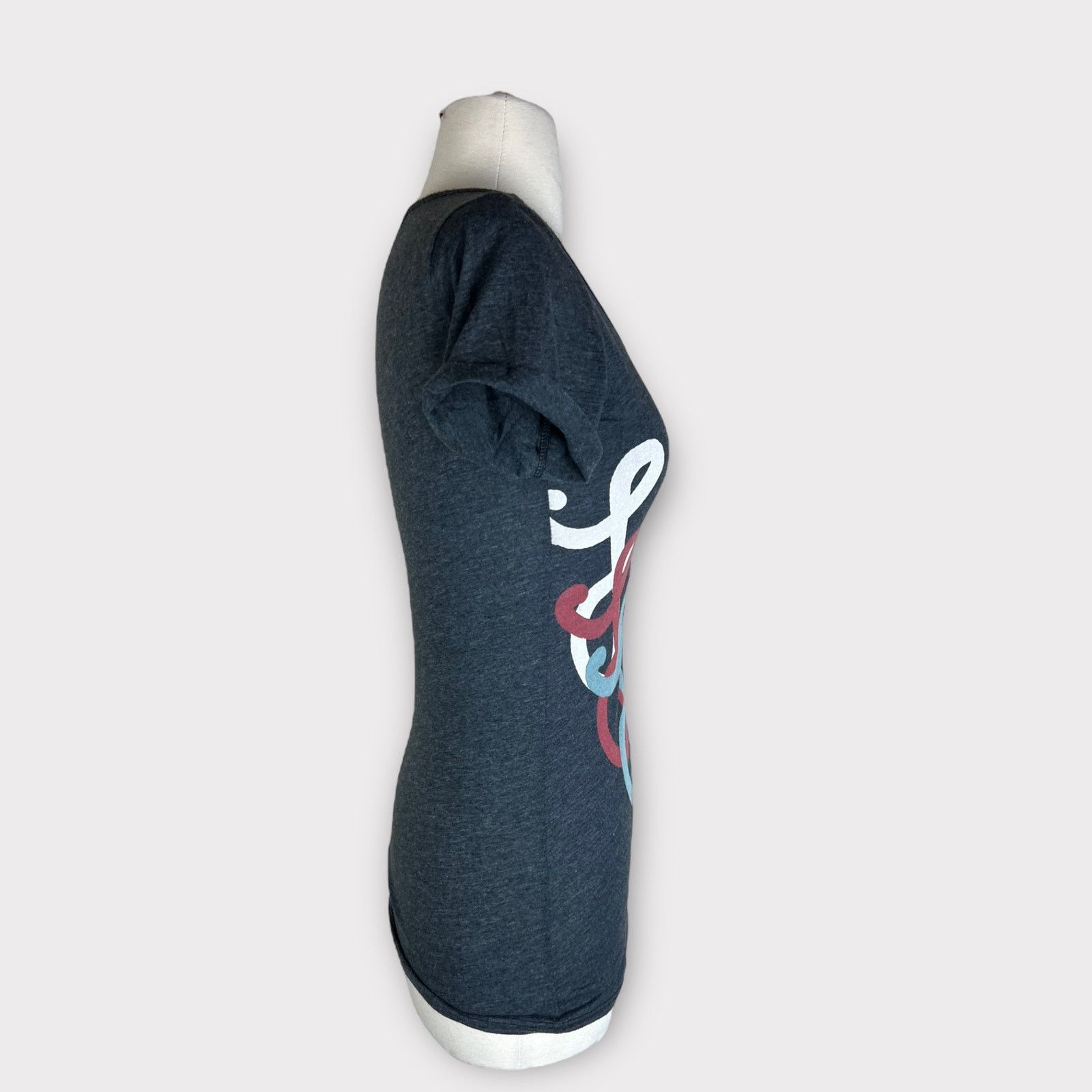 Vintage Delia | Vintage Y2K “Love” Graphic Tee | Gray Red Blue White Size S / US 4 / IT 40 - 2 Thumbnail