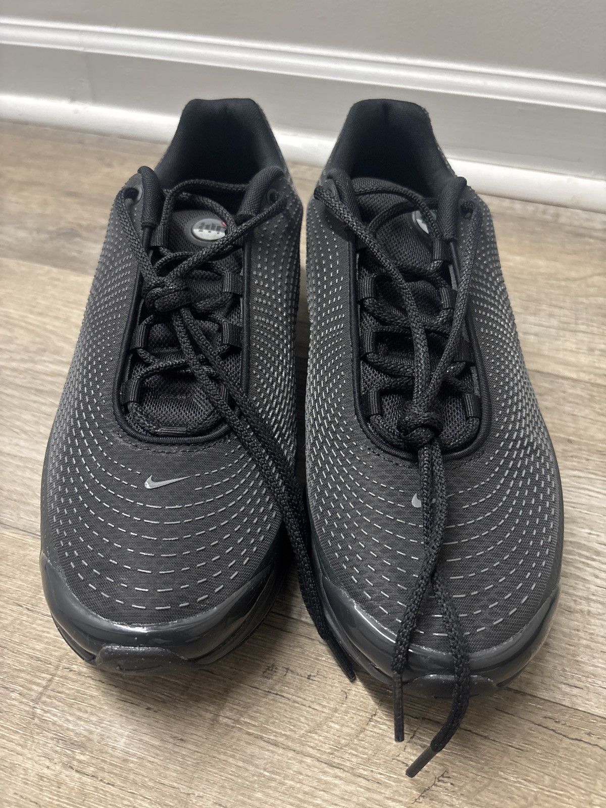 Nike Nike Air Max DN Black/dark grey Size US 13 / EU 46 - 2 Thumbnail