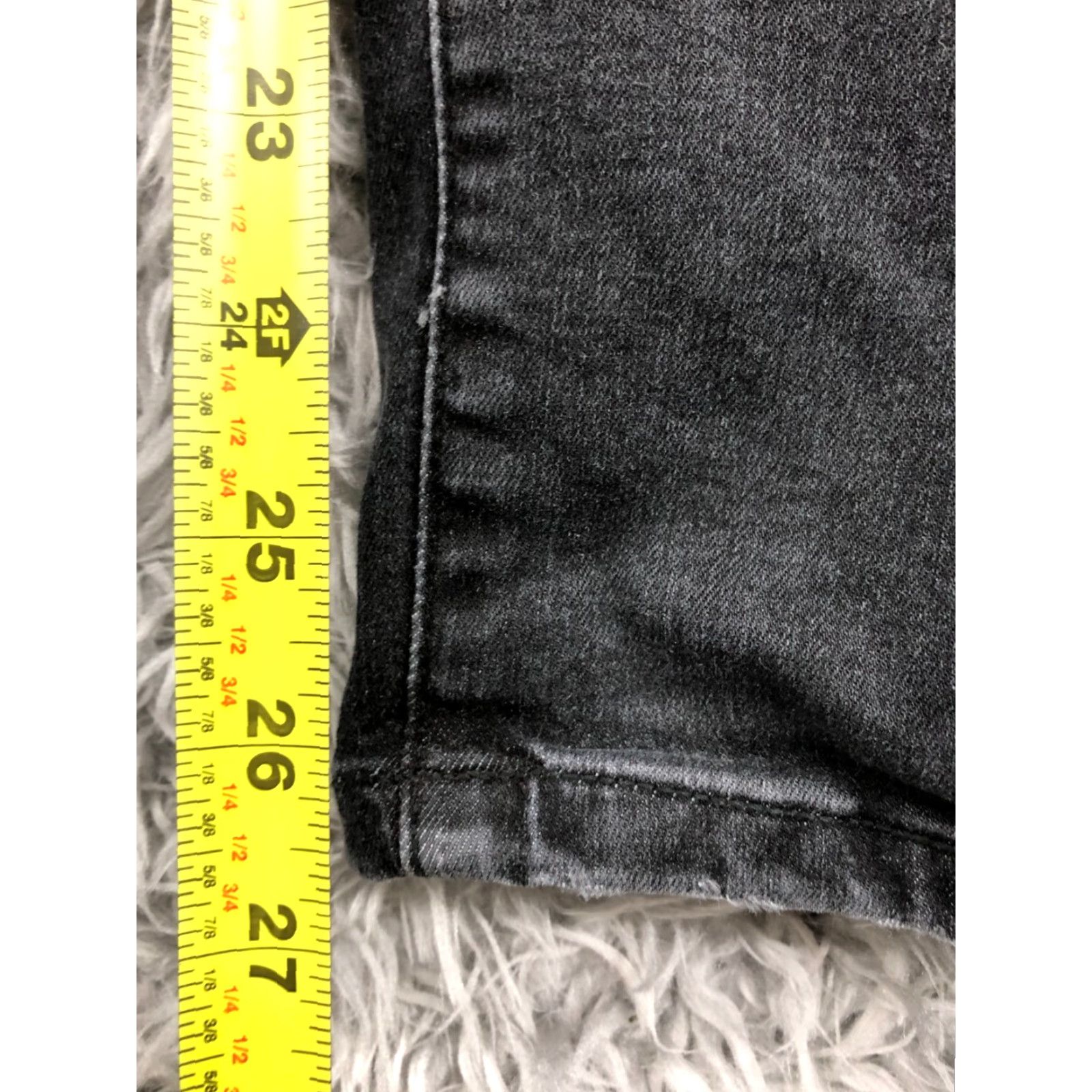 Vintage Jennifer Lopez Jeans Capri Dark Wash Black 10 Womens Regular Mid Rise 27 In Inseam 5-Pocket Denim Cotton Belt Loops Logo Zipper Button Size 32" / US 10 / IT 46 - 3 Thumbnail