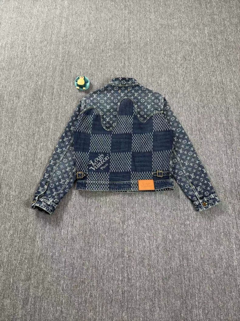 Louis Vuitton LOUIS VUITTON Blue full Logo denim jacket 2501-Nextarrow Size US S / EU 44-46 / 1 - 2 Thumbnail