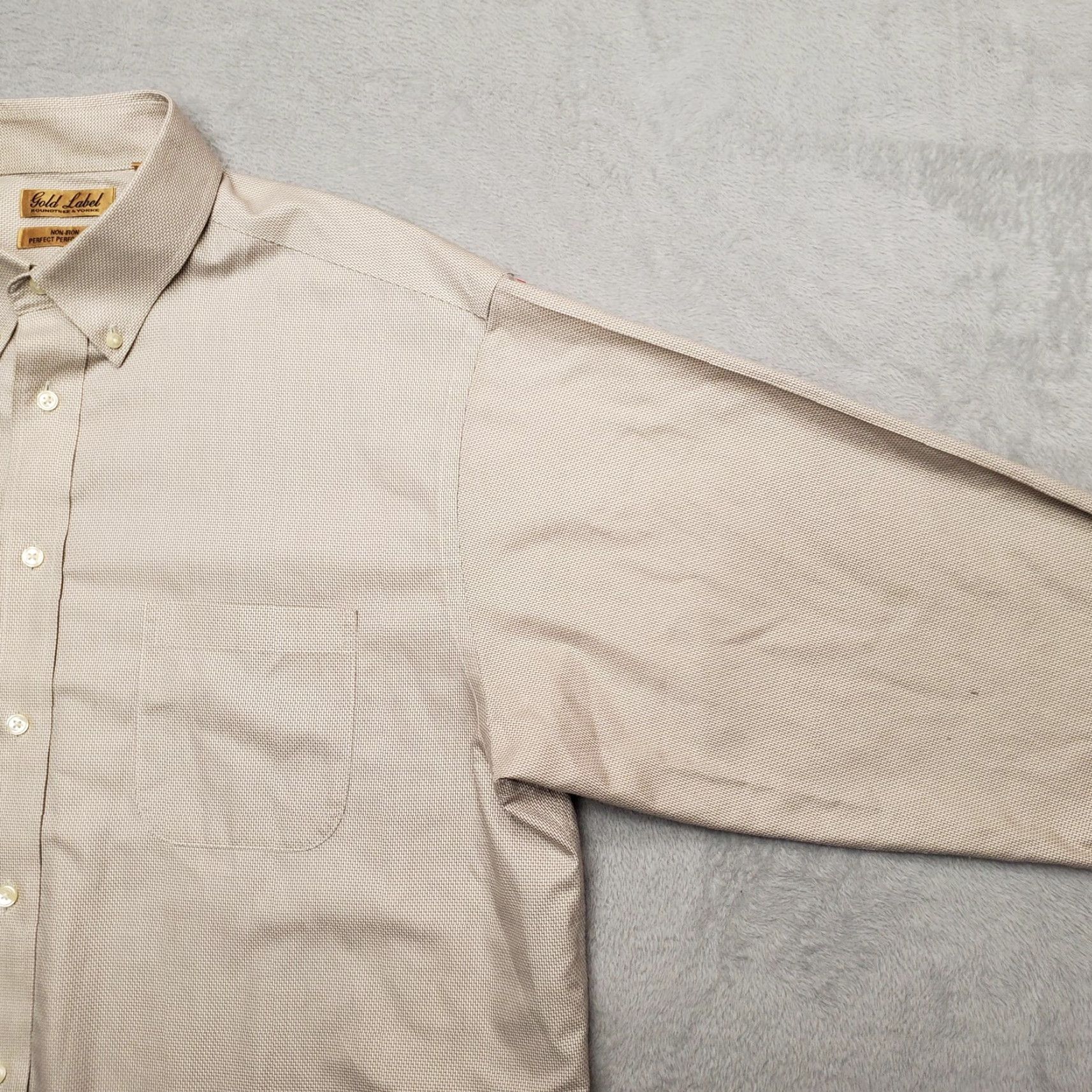Roundtree & Yorke VINTAGE Gold Label Shirt Mens XL Beige Non Iron Perfect Performance Long Sleeve Casual Size US XL / EU 56 / 4 - 2 Thumbnail